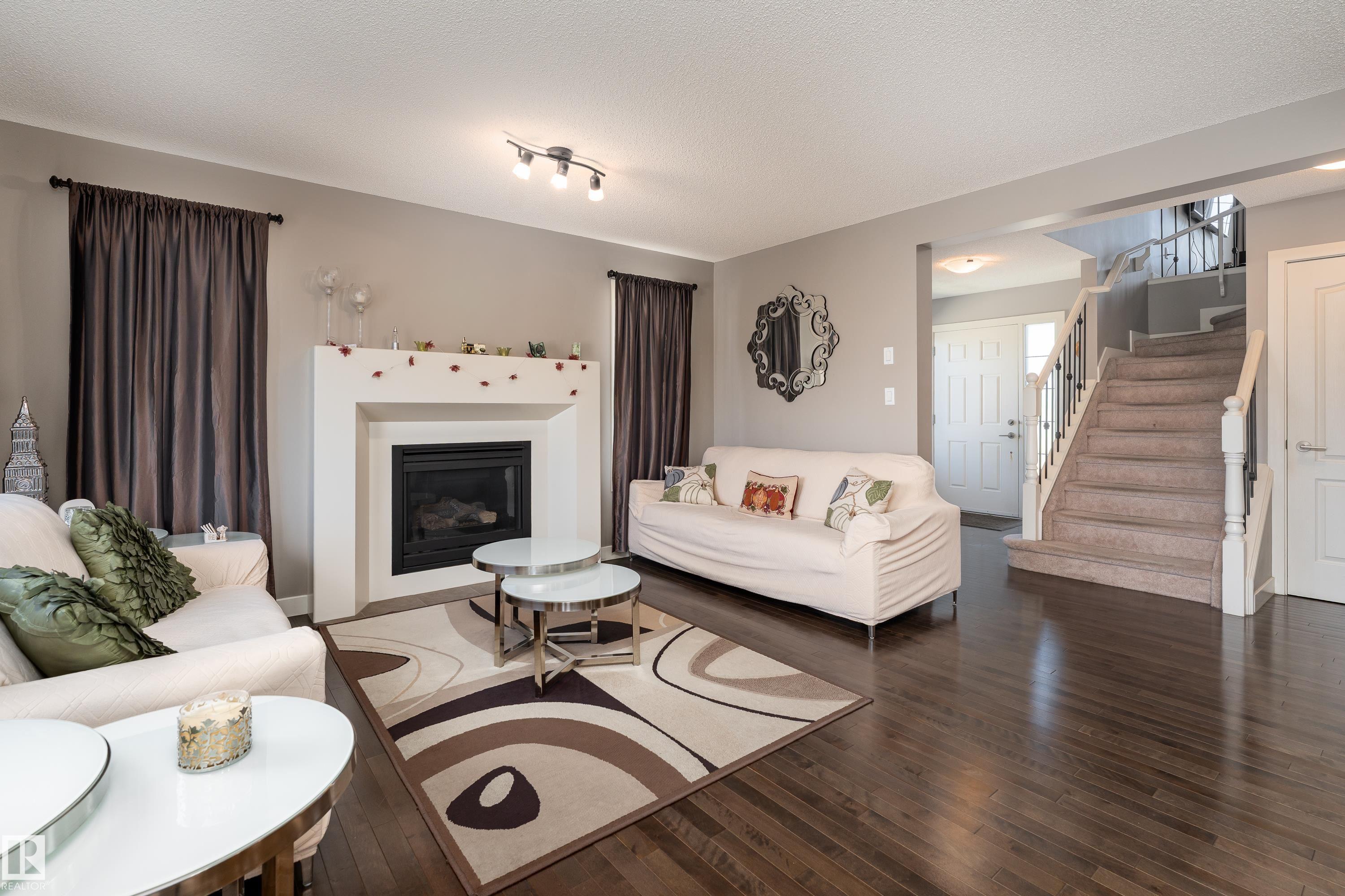 512 59 Street SW, Charlesworth, Edmonton