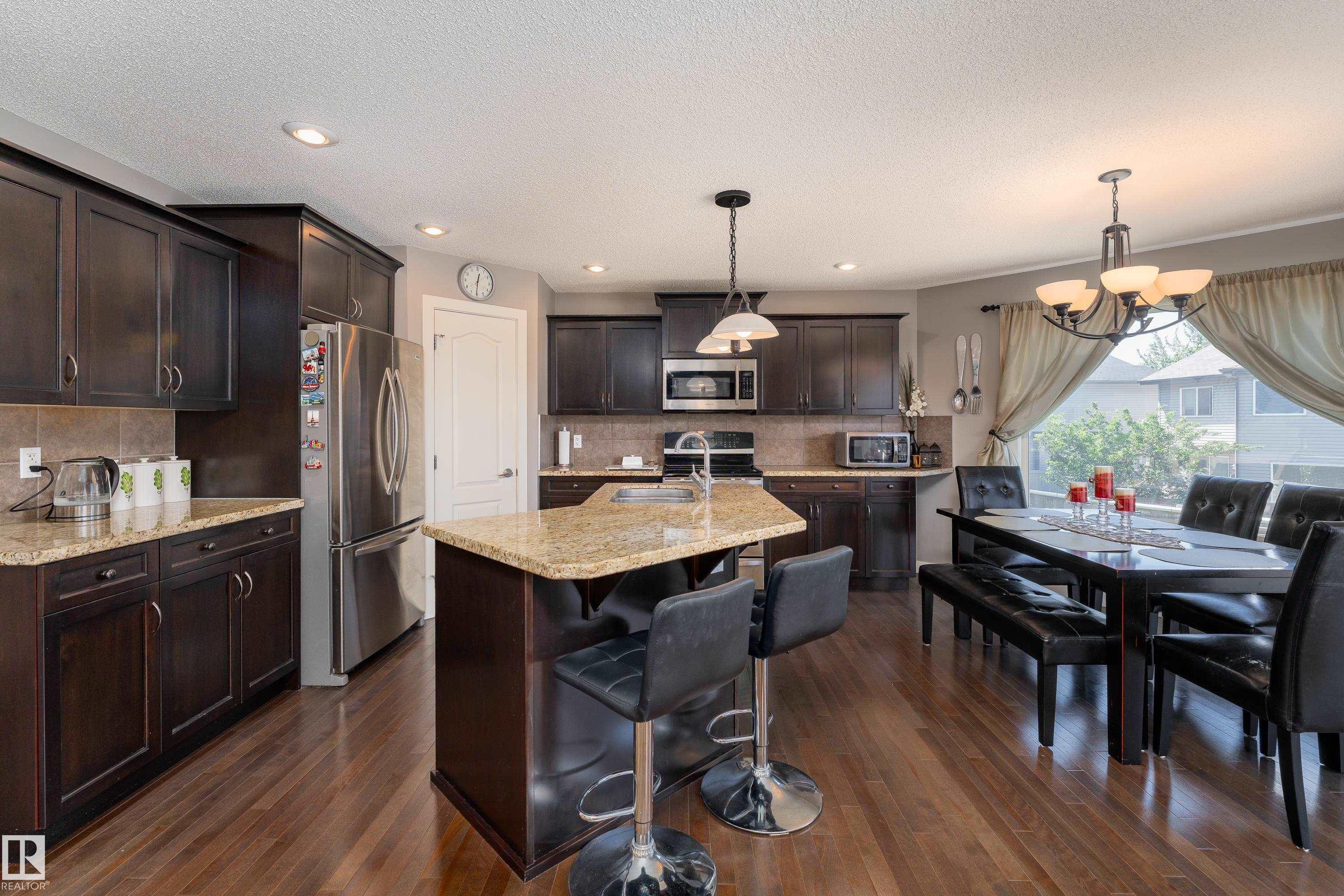 Photo 8 at 512 59 Street SW, Charlesworth, Edmonton