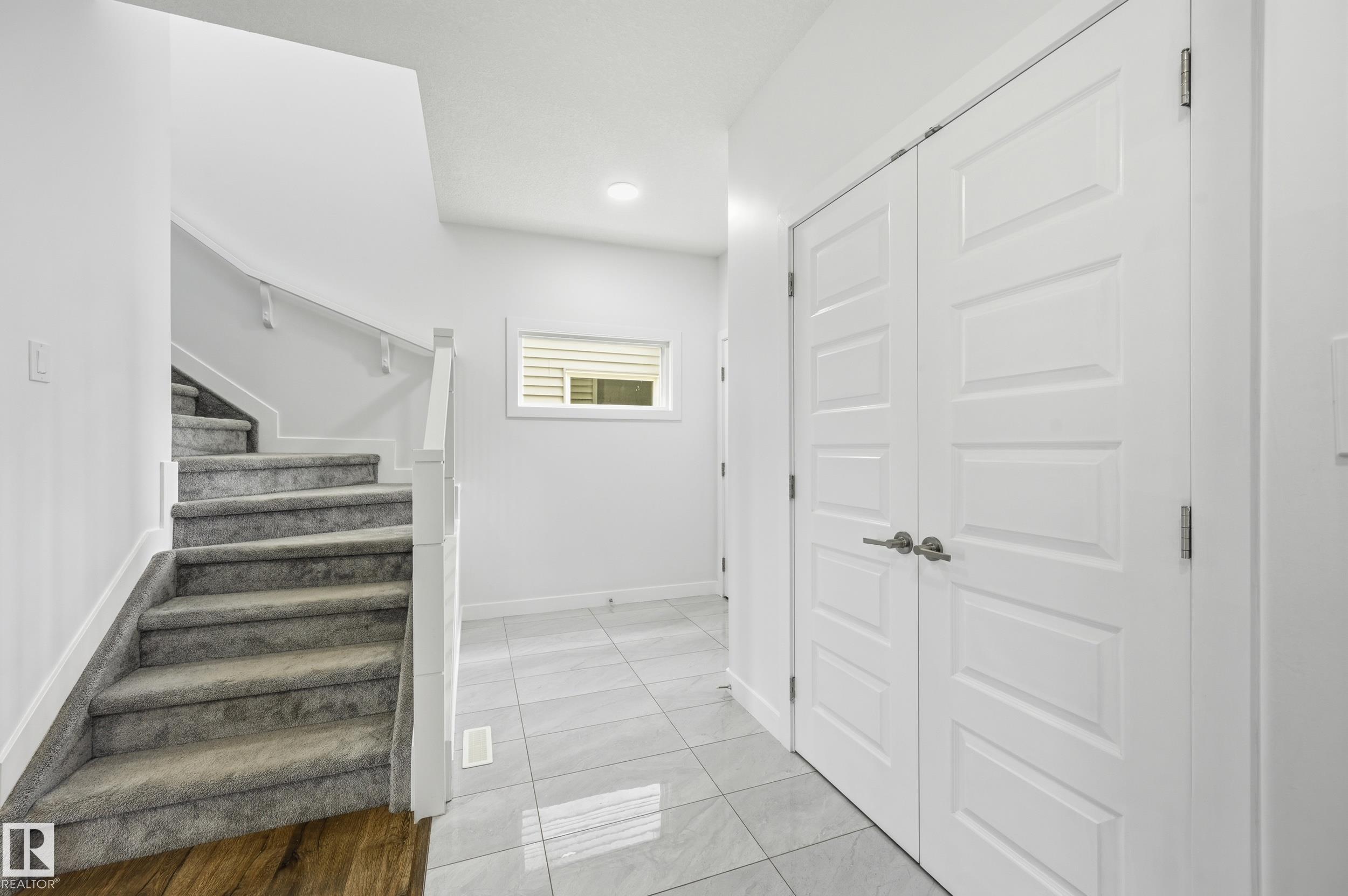 https://zimg.paragon.ice.com/ParagonImages/Property/PM/RAE/225408732/13/0/0/5378b55210c9011e1bb68a628cf3898d/1/a77b240329a67795f1d61f6befc17d05/225408732-173c89ac-79d4-43fe-b6cb-17e507c49a76.JPG