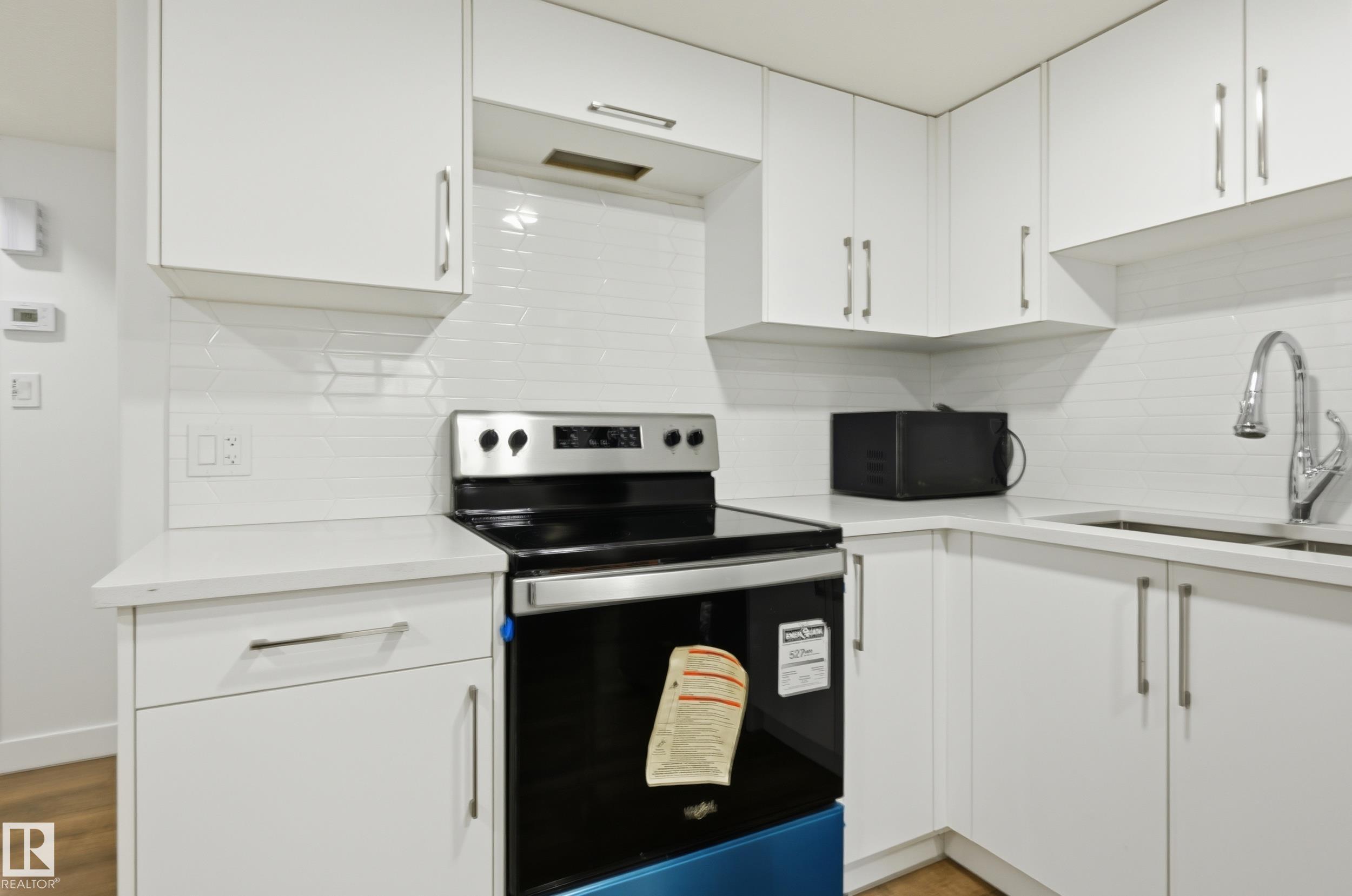 https://zimg.paragon.ice.com/ParagonImages/Property/PM/RAE/225408732/32/0/0/12955c4eb9c9525c1984f2c7cc994dd5/1/a77b240329a67795f1d61f6befc17d05/225408732-391567fe-0516-48ab-b49f-1cfd96077d7f.JPG