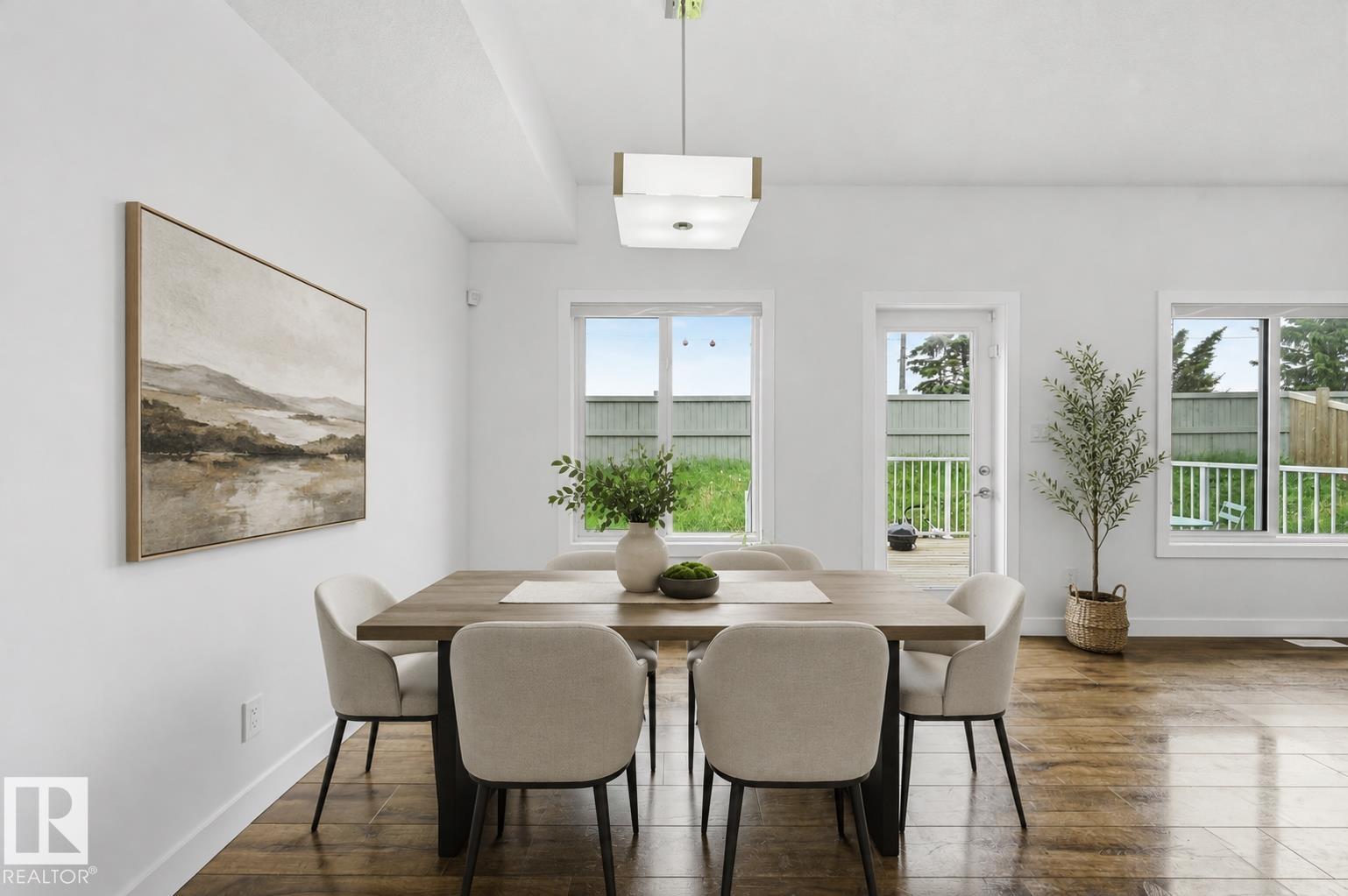 https://zimg.paragon.ice.com/ParagonImages/Property/PM/RAE/225408732/6/0/0/385bb71a93a82083d96dca3df03a41fe/1/a77b240329a67795f1d61f6befc17d05/225408732-eff0fd97-7347-4e6f-ba91-e0215290b764.JPG