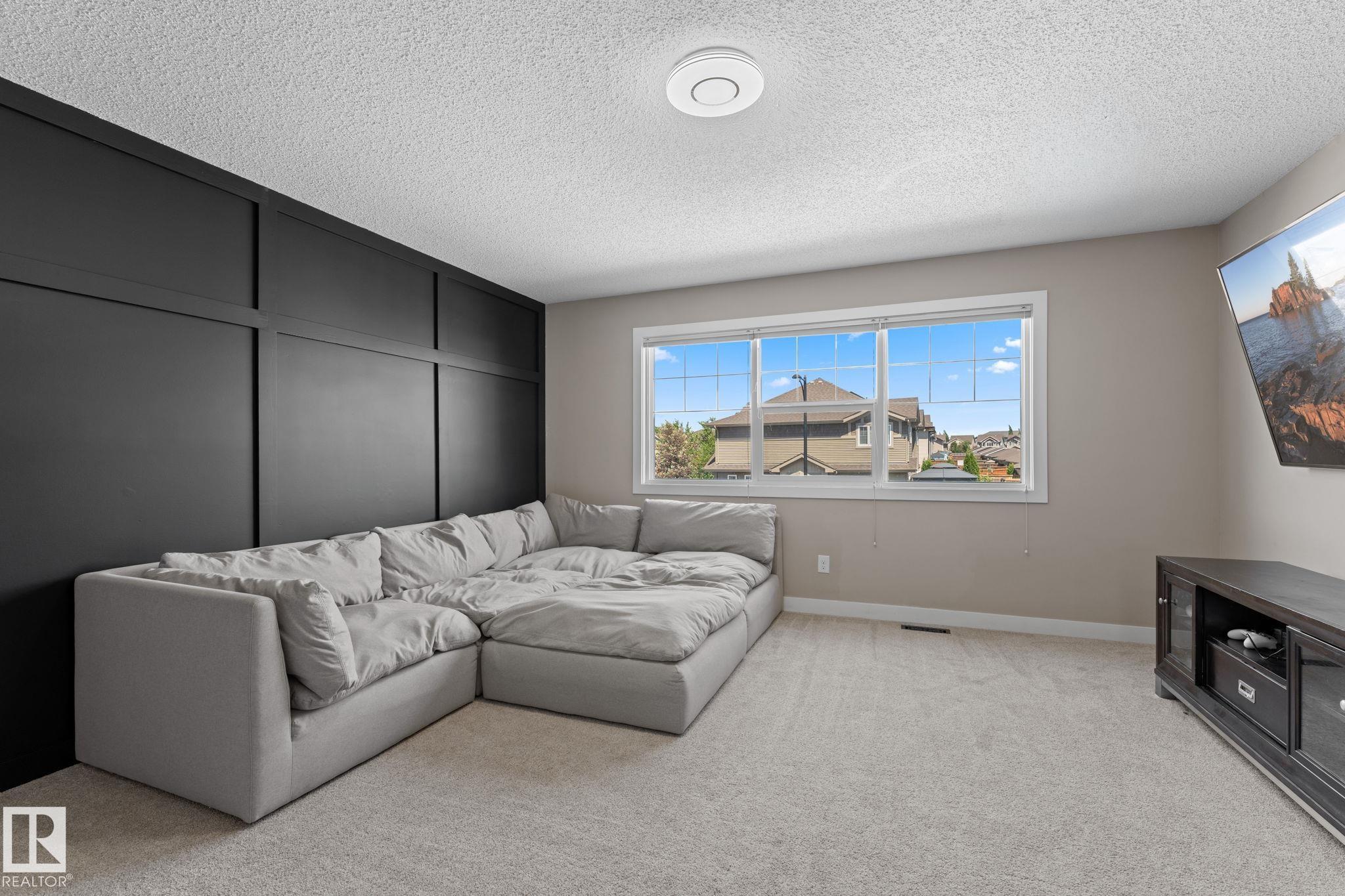 https://zimg.paragon.ice.com/ParagonImages/Property/PM/RAE/225408743/32/0/0/a01d8869459ad5c39f4f33b2d6e8afc4/1/ebb73db368cb980cf4efcfd876d05511/225408743-abe9c86b-0af0-47a9-ac4c-ca29b5330d8f.JPG
