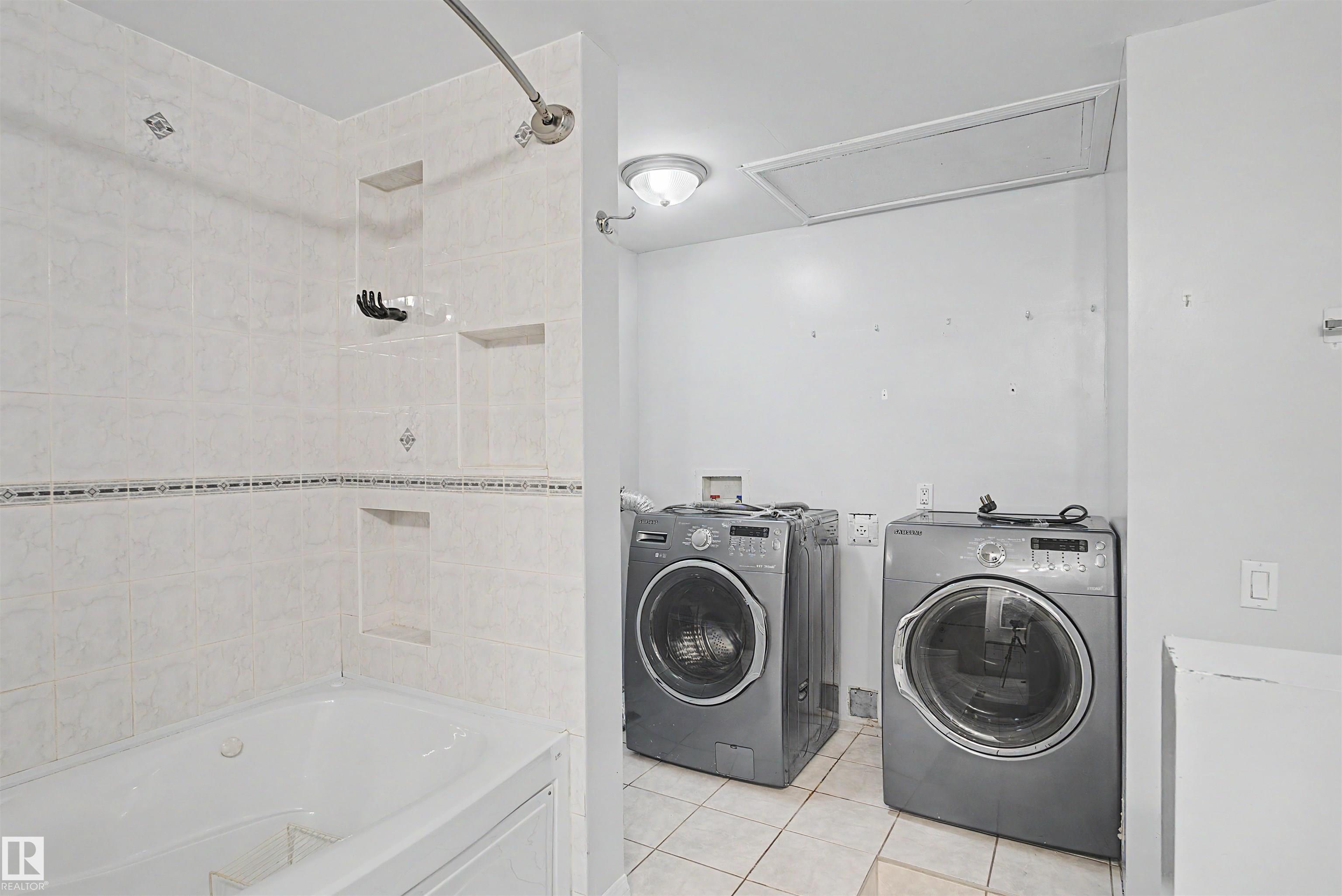 Photo 12 at 4233 116 Avenue NW, Beverly Heights, Edmonton