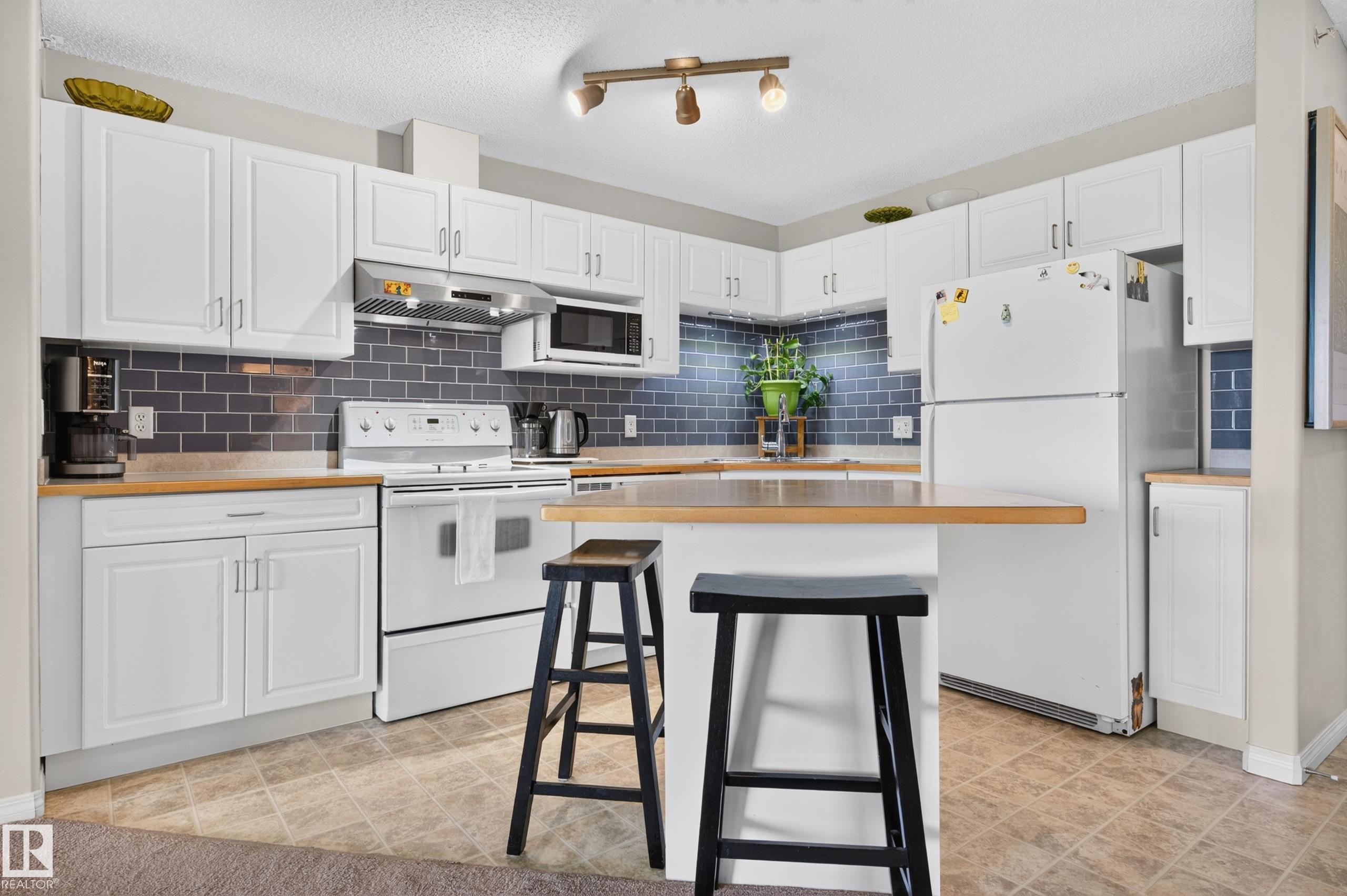 526 - 11325 83 Street NW, Parkdale, Edmonton