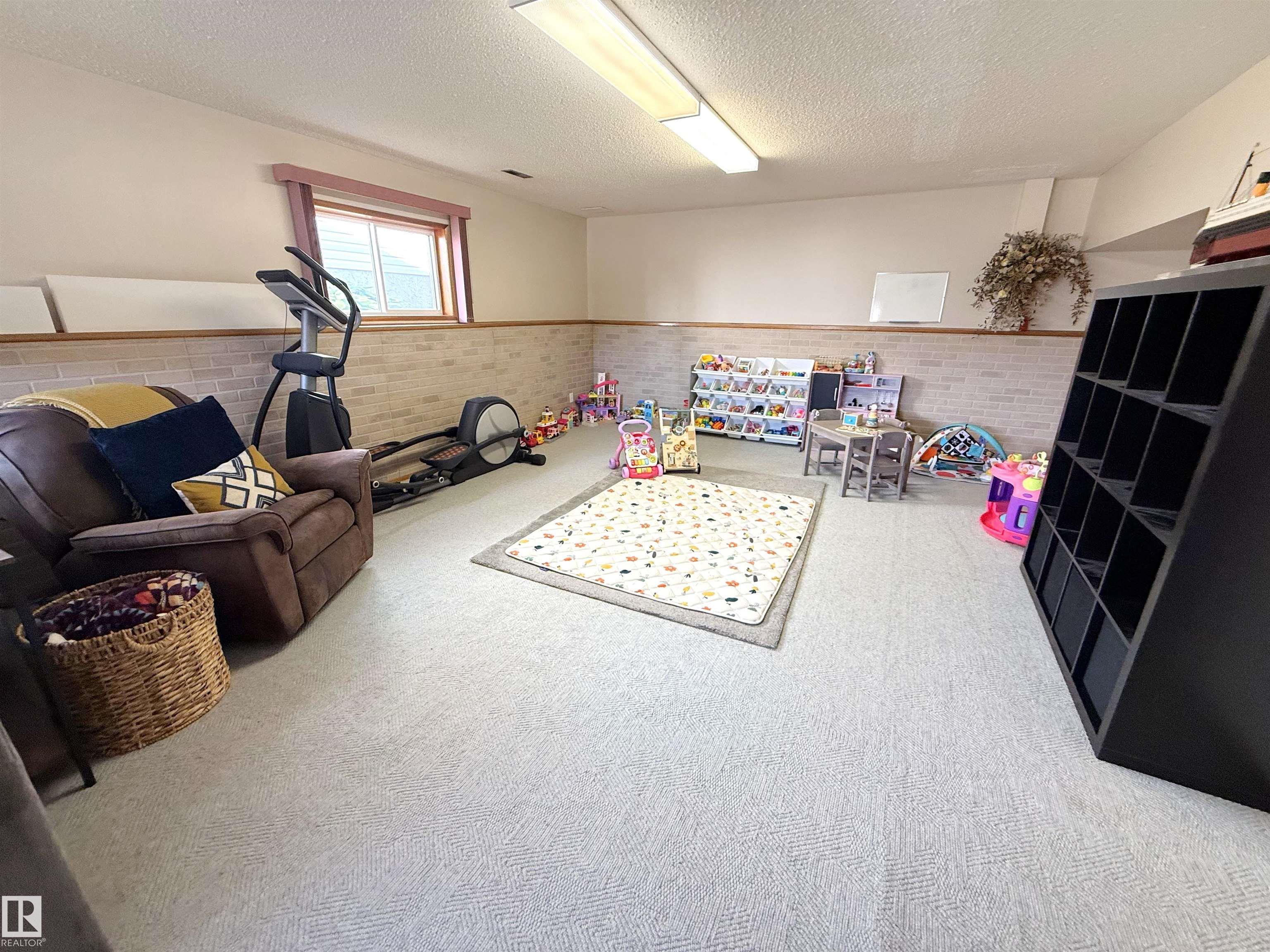 Photo 27 at 5003 57 Avenue, Glens The, Stony Plain