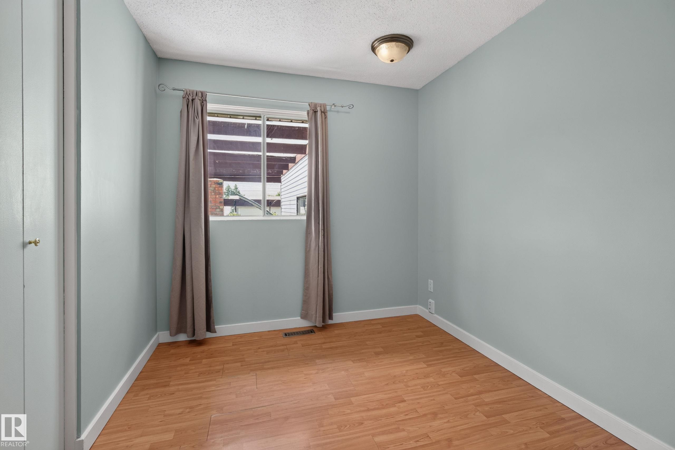 Photo 17 at 15231 117 Street NW, Caernarvon, Edmonton