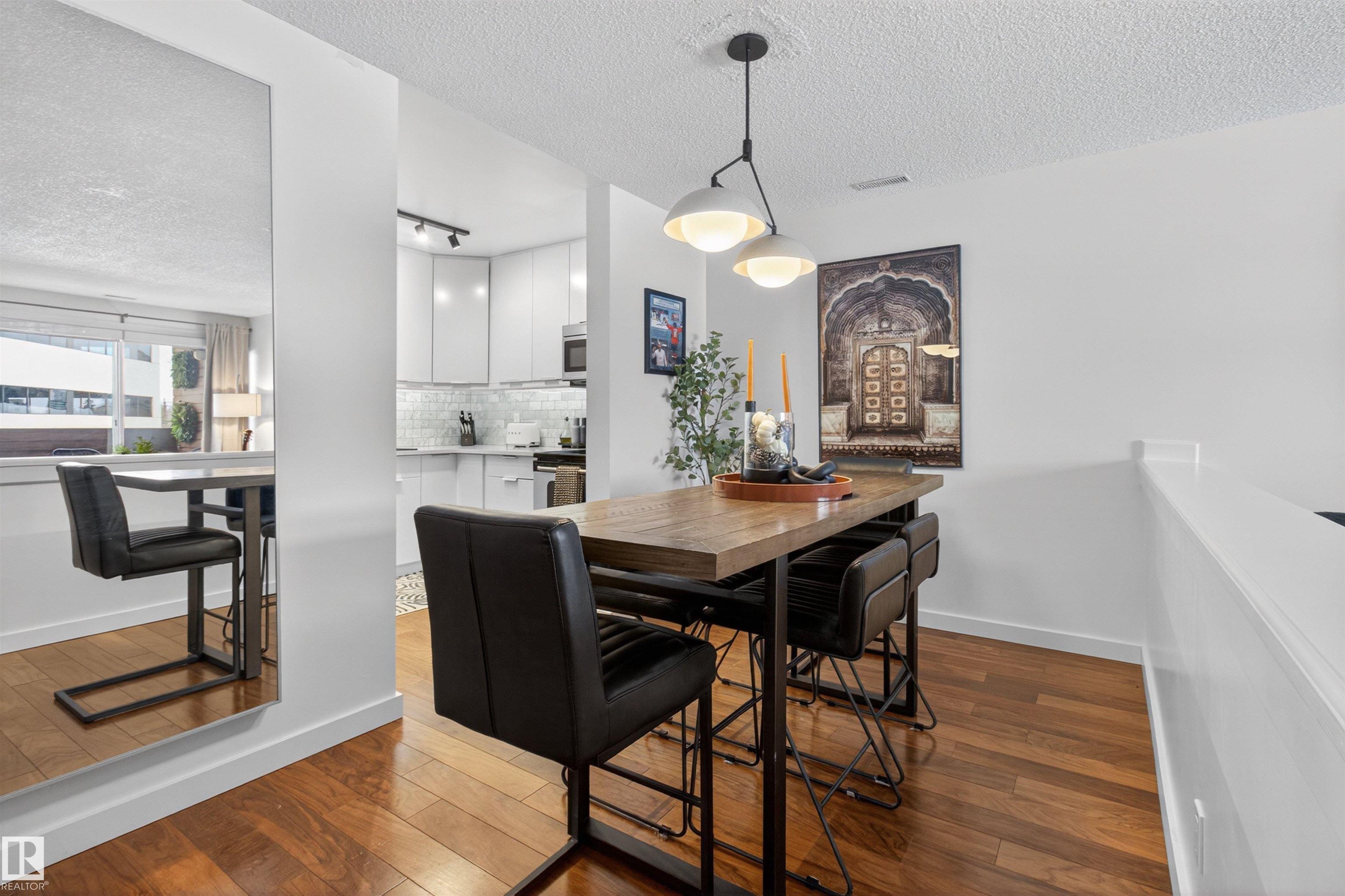 Photo 22 at 305 - 10026 112 Street NW, Wîhkwêntôwin, Edmonton