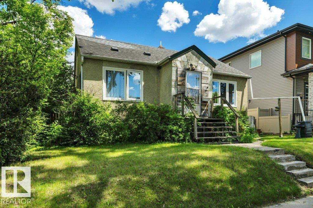 12049 65 Street NW, Montrose, Edmonton