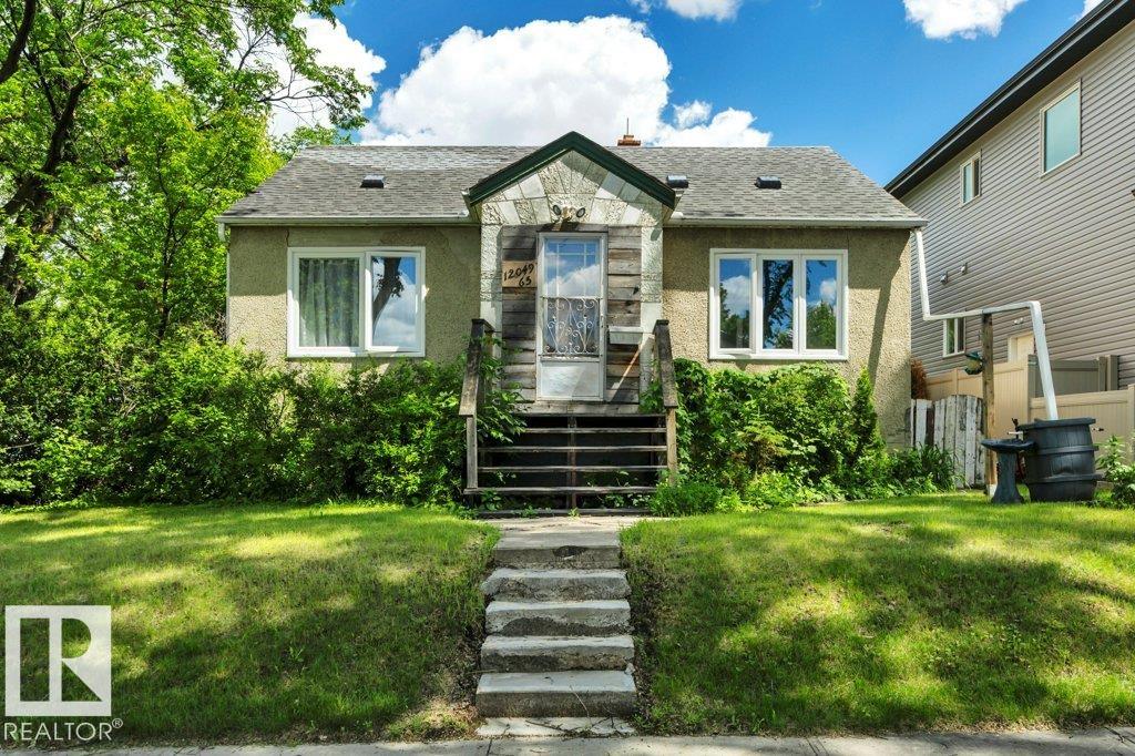 12049 65 Street NW, Montrose, Edmonton
