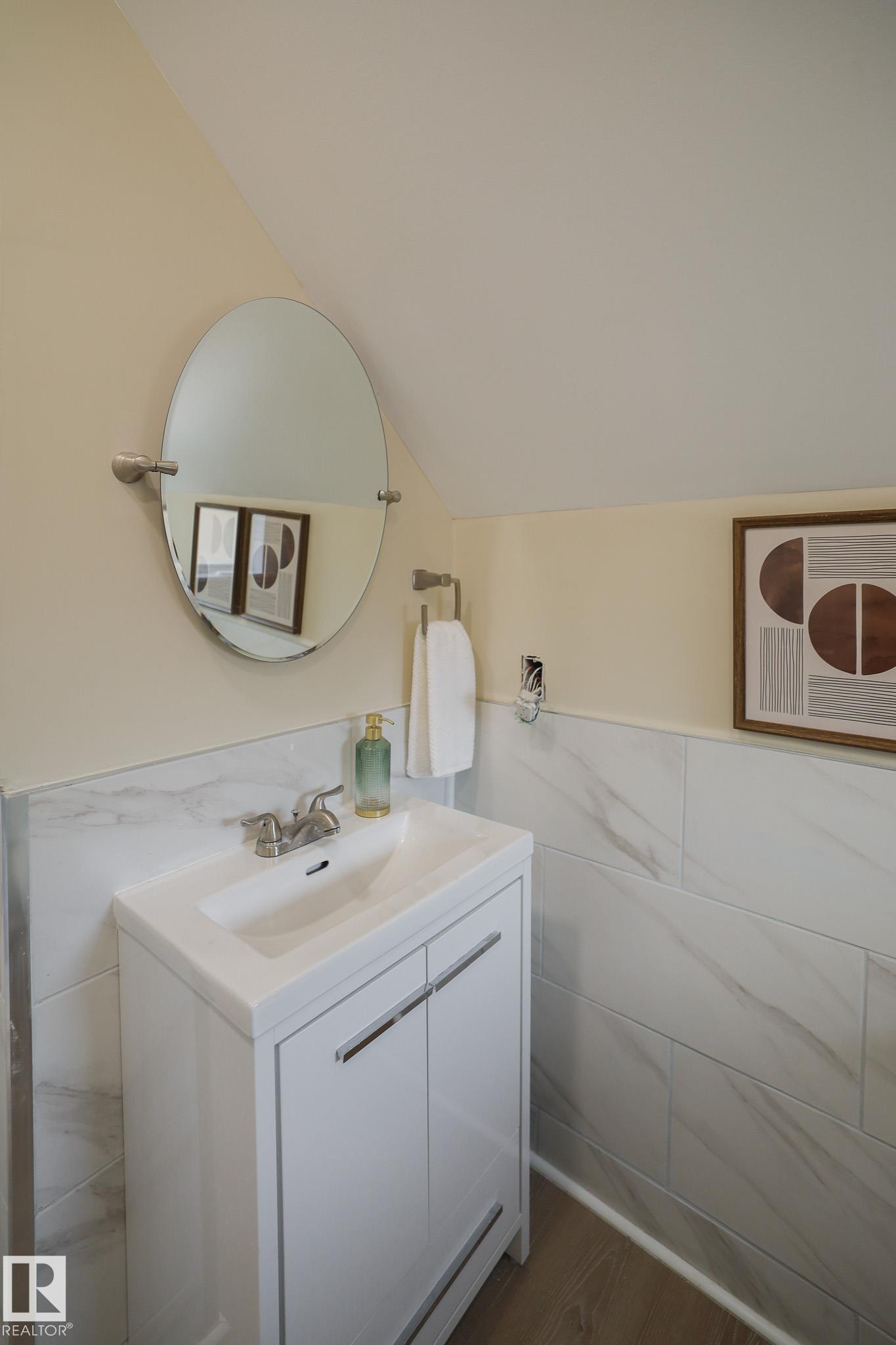 Photo 17 at 11536 95a Street NW, Alberta Avenue, Edmonton