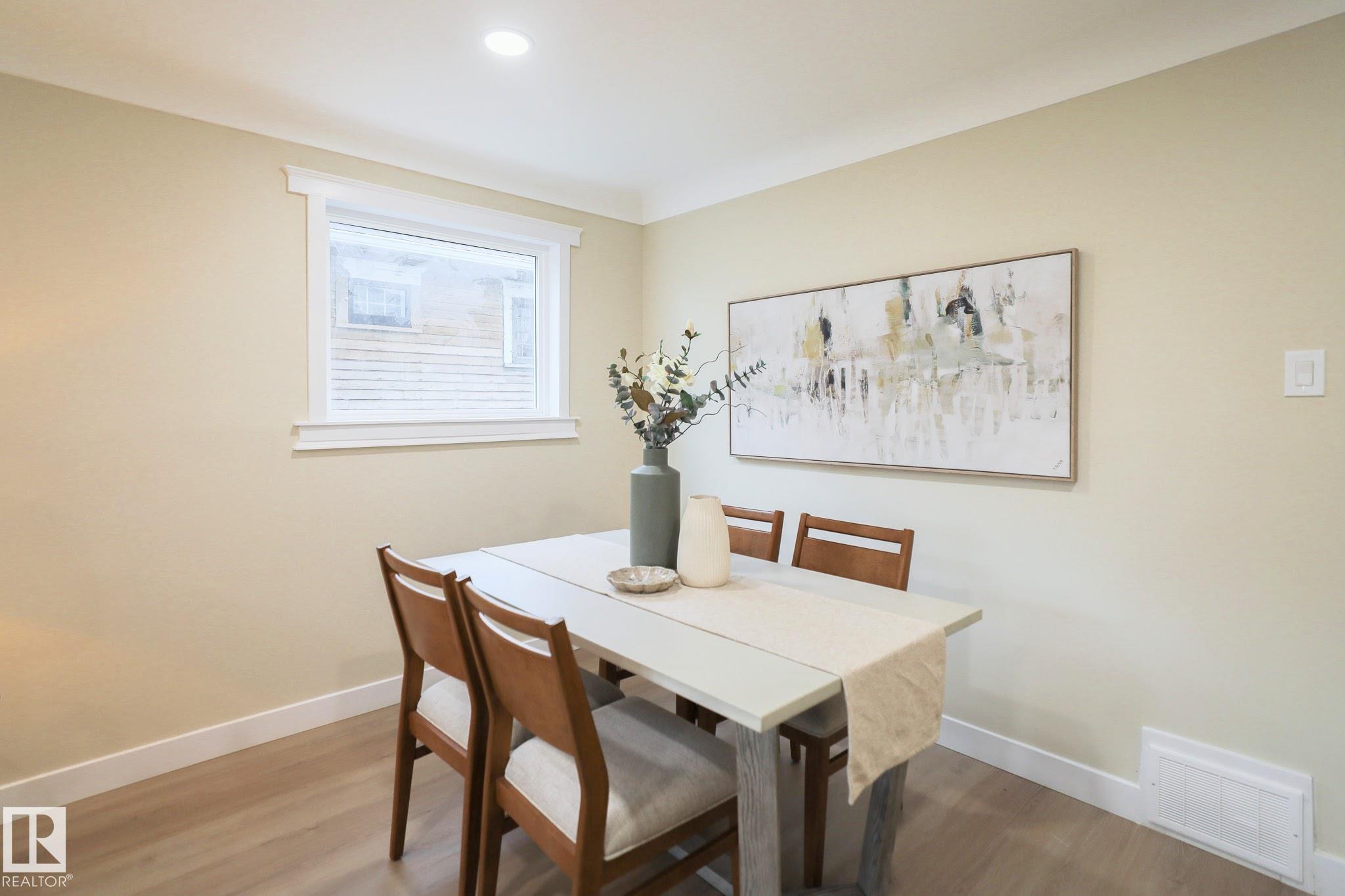 Photo 7 at 11536 95a Street NW, Alberta Avenue, Edmonton