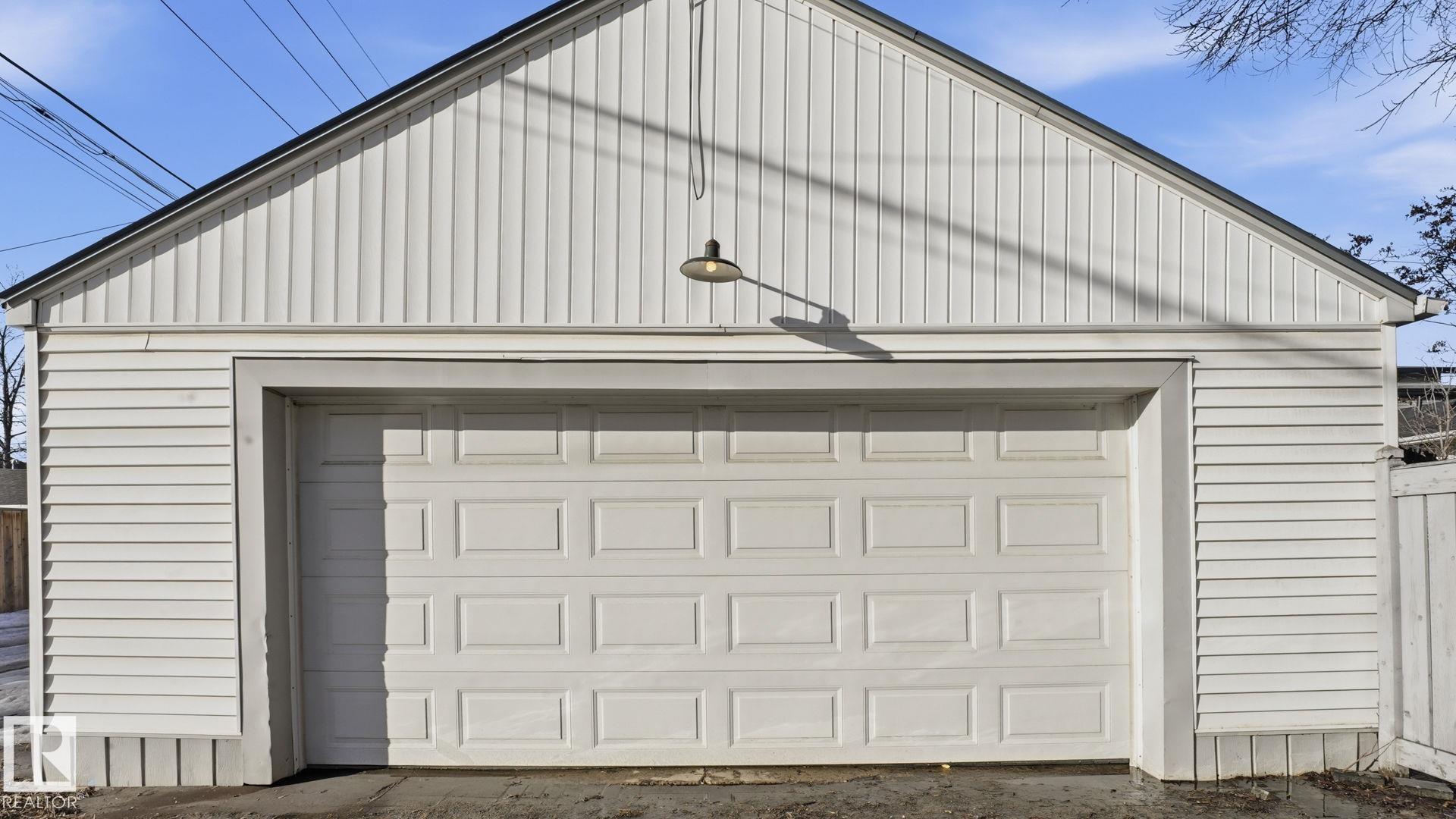 10922 117 Street NW, Queen Mary Park, Edmonton