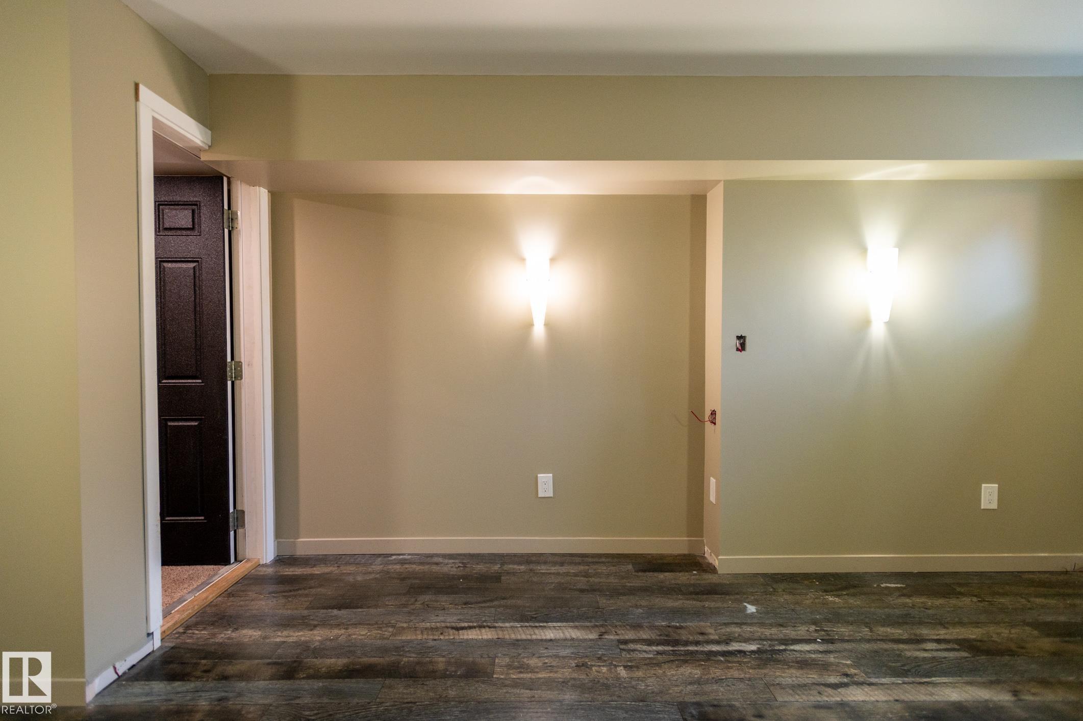 https://zimg.paragon.ice.com/ParagonImages/Property/PM/RAE/225408897/44/0/0/32e567189d1f53b5c9d993ca1546c7d9/1/b2a3ac2c801934527cf9f6fef952ffaa/225408897-f14be968-83f9-4f02-9eb5-1fc16b85a154.JPG