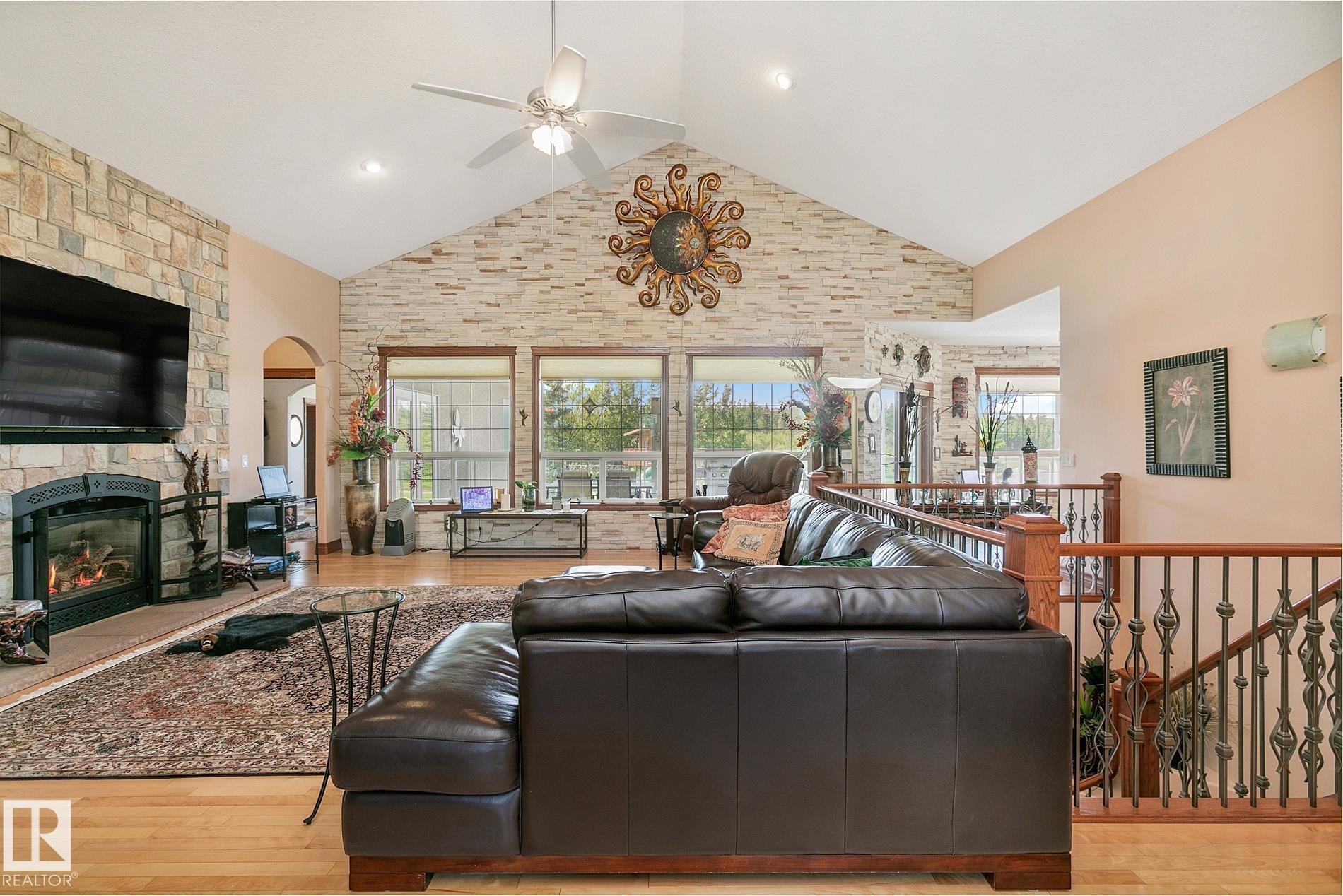 Photo 8 at 400 - 51430 Rge Road 231, Silverwood, Rural Strathcona County