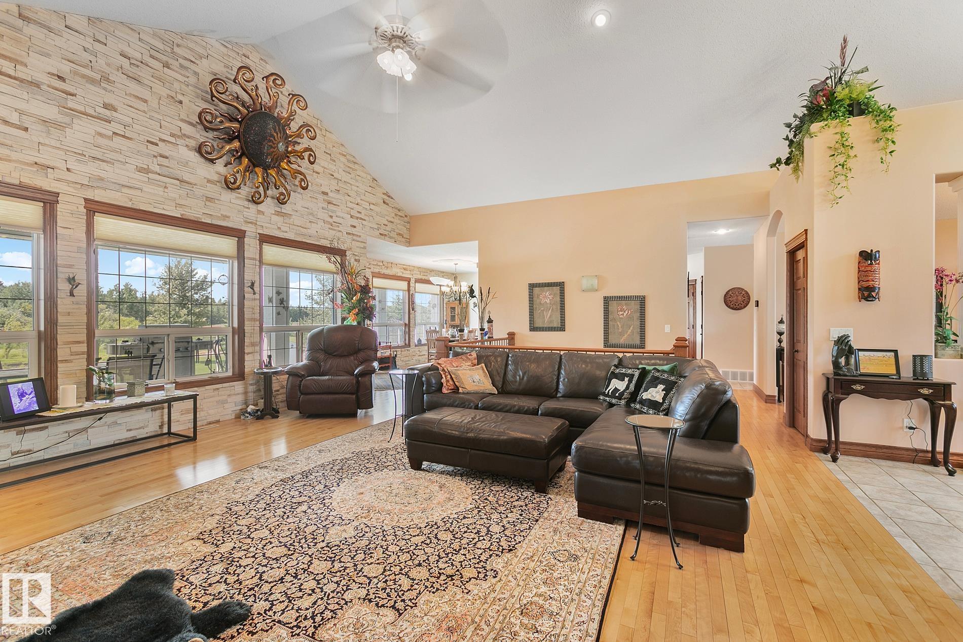 Photo 9 at 400 - 51430 Rge Road 231, Silverwood, Rural Strathcona County