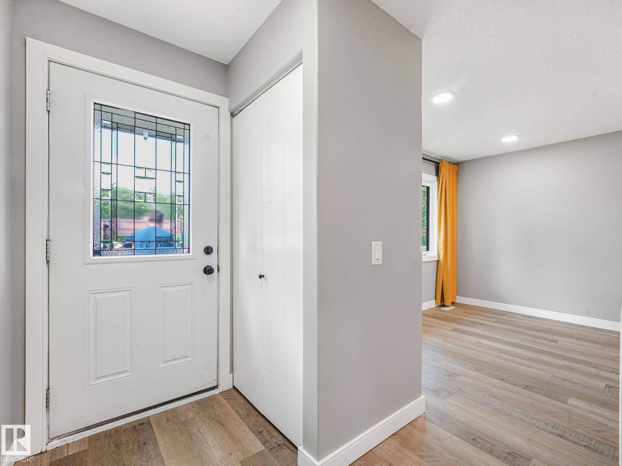 Picture for 5421 22 AV NW
