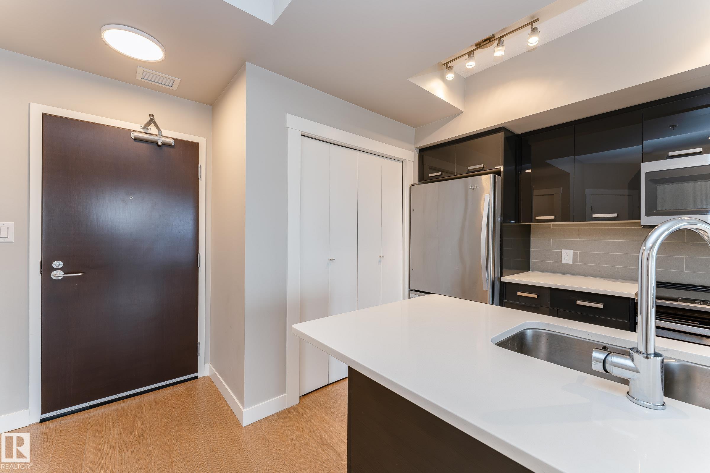 1105 - 10410 102, Downtown, Edmonton