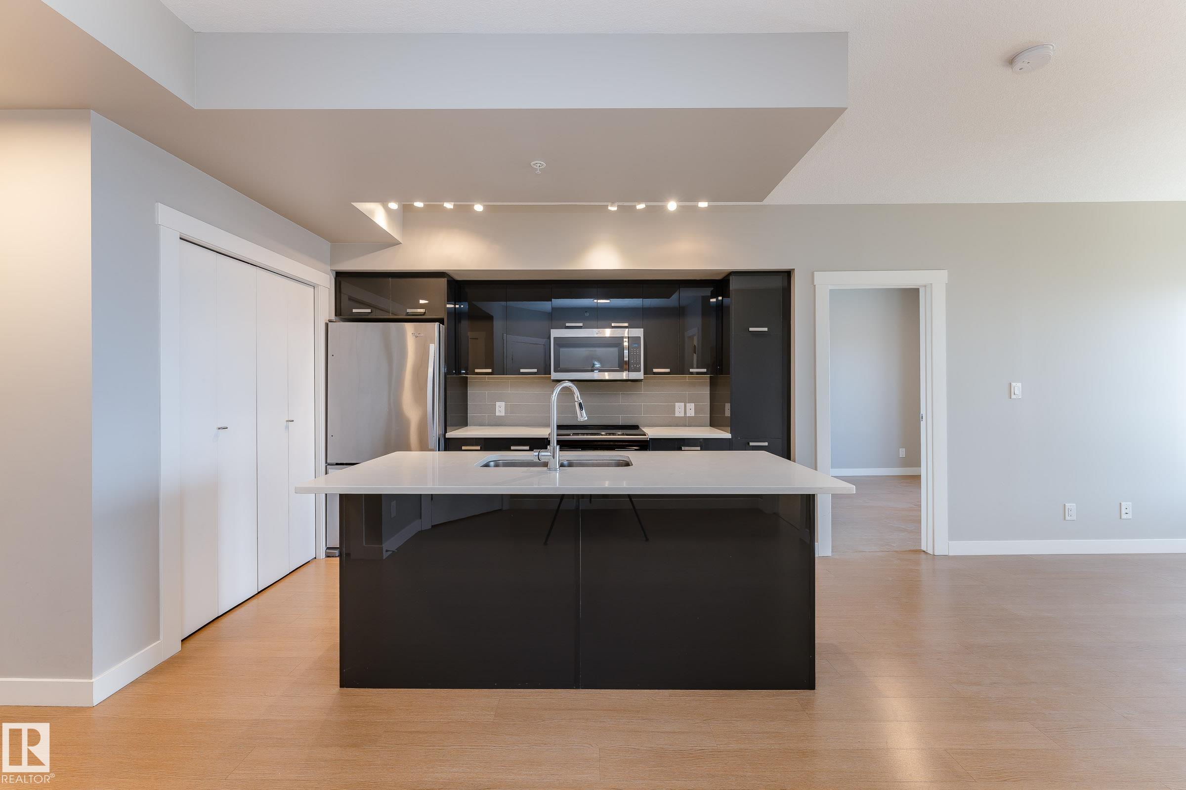 1105 - 10410 102, Downtown, Edmonton