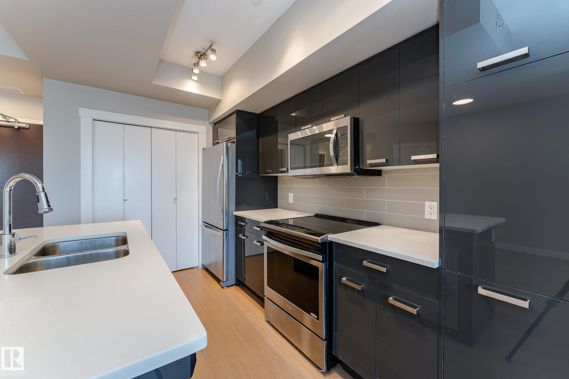 1105 - 10410 102, Downtown, Edmonton