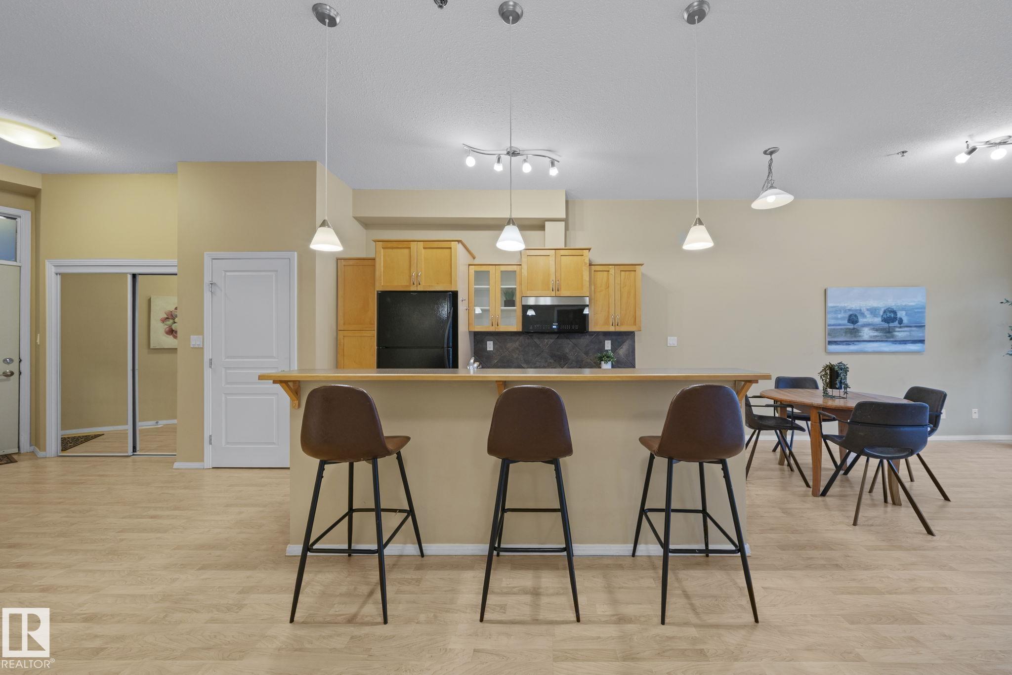 Photo 12 at 308 - 10147 112 Street NW, Wîhkwêntôwin, Edmonton
