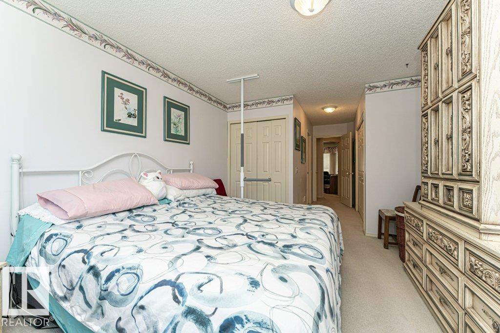 Photo 11 at 40 - 8 Dechene Road NW, Dechene, Edmonton