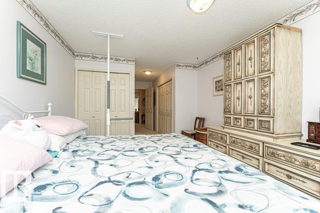 Photo 12 at 40 - 8 Dechene Road NW, Dechene, Edmonton