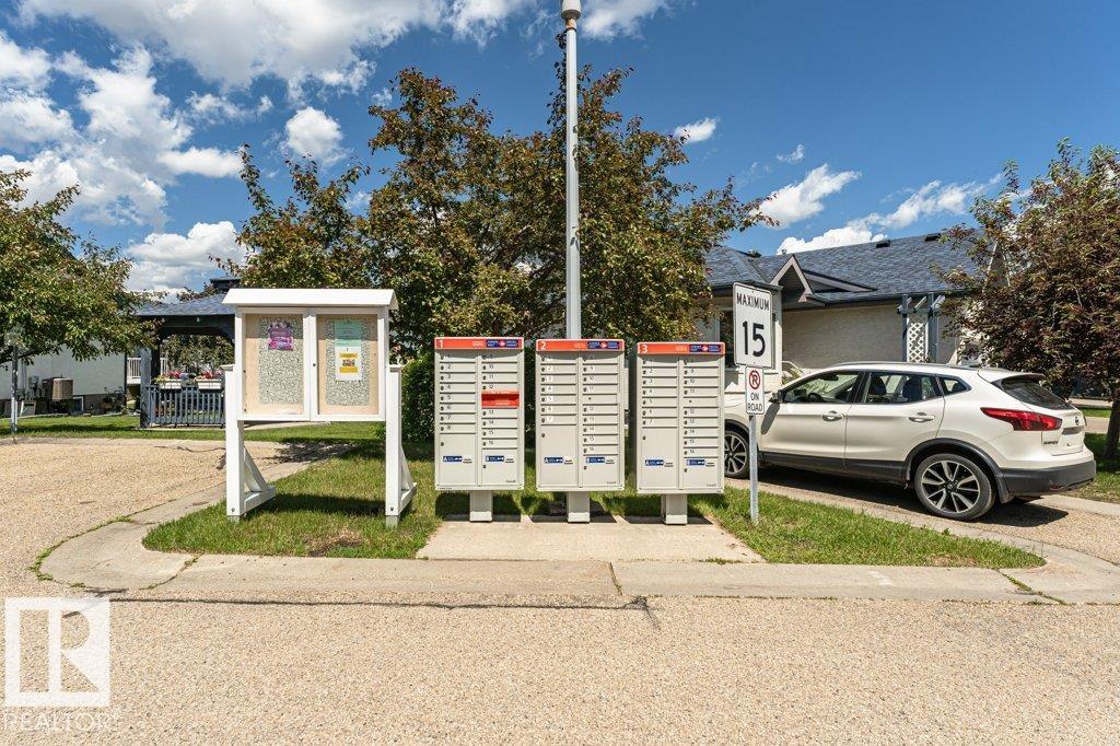 Photo 33 at 40 - 8 Dechene Road NW, Dechene, Edmonton