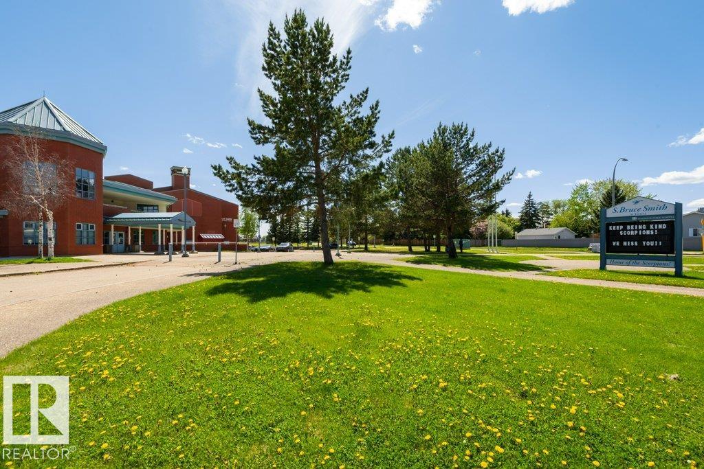Photo 34 at 40 - 8 Dechene Road NW, Dechene, Edmonton