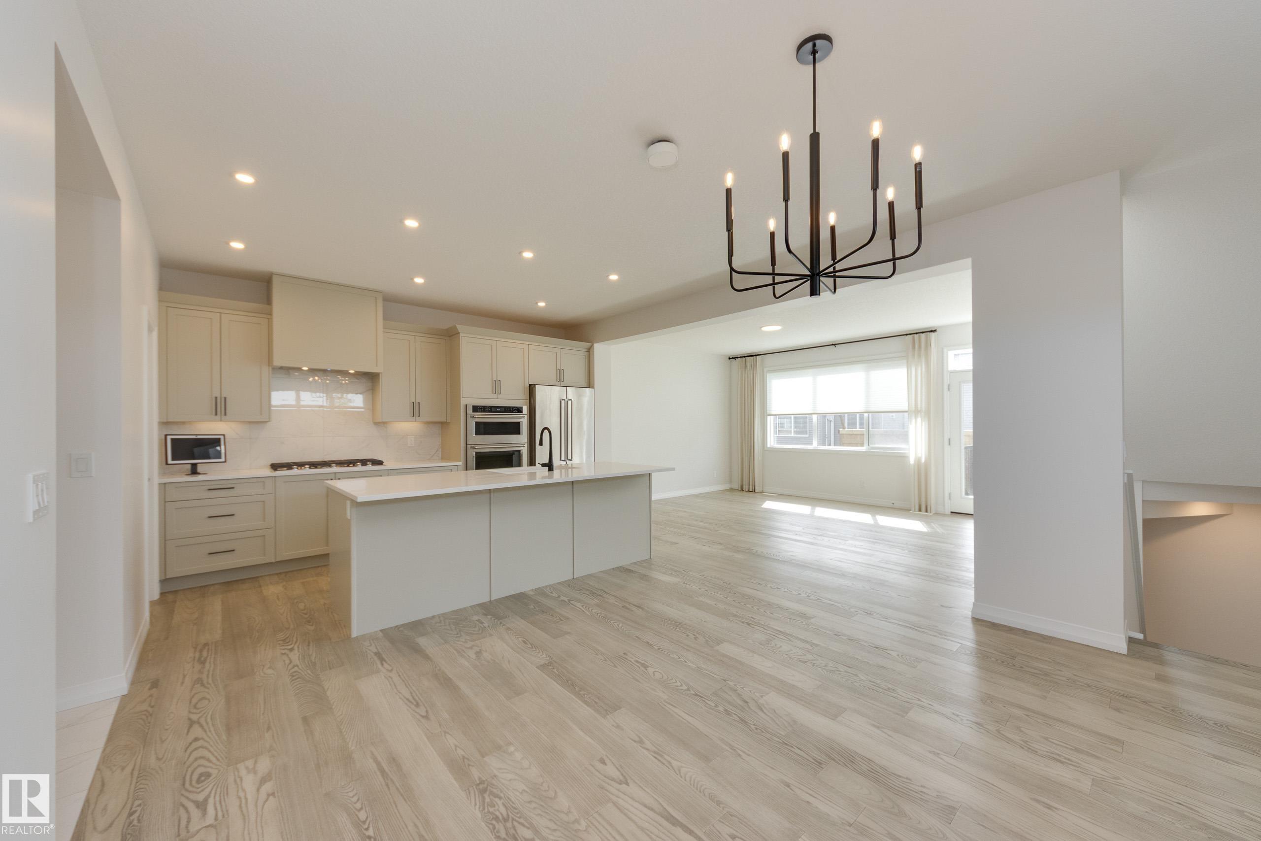3249 Dixon Way SW, Desrochers Area, Edmonton