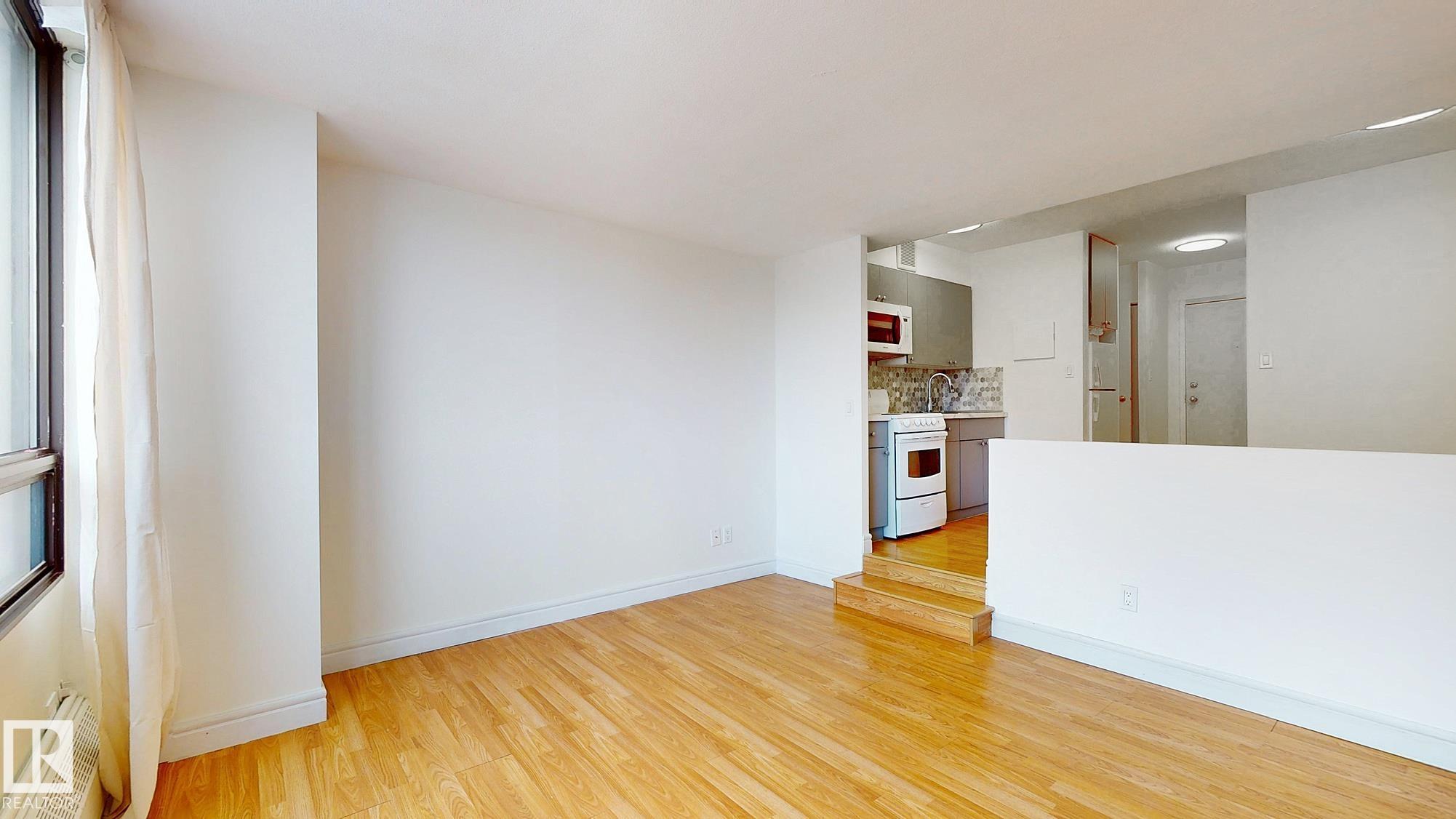 Photo 12 at 417 - 10160 114 Street NW, Wîhkwêntôwin, Edmonton