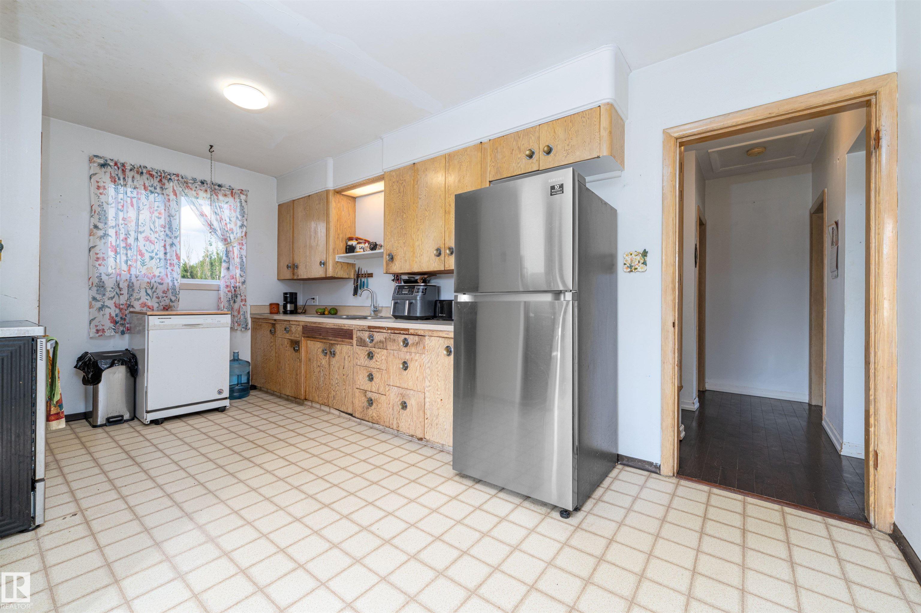 Photo 13 at 73 - 21252 Twp Road 540, Gunnmanor Estates, Rural Strathcona County