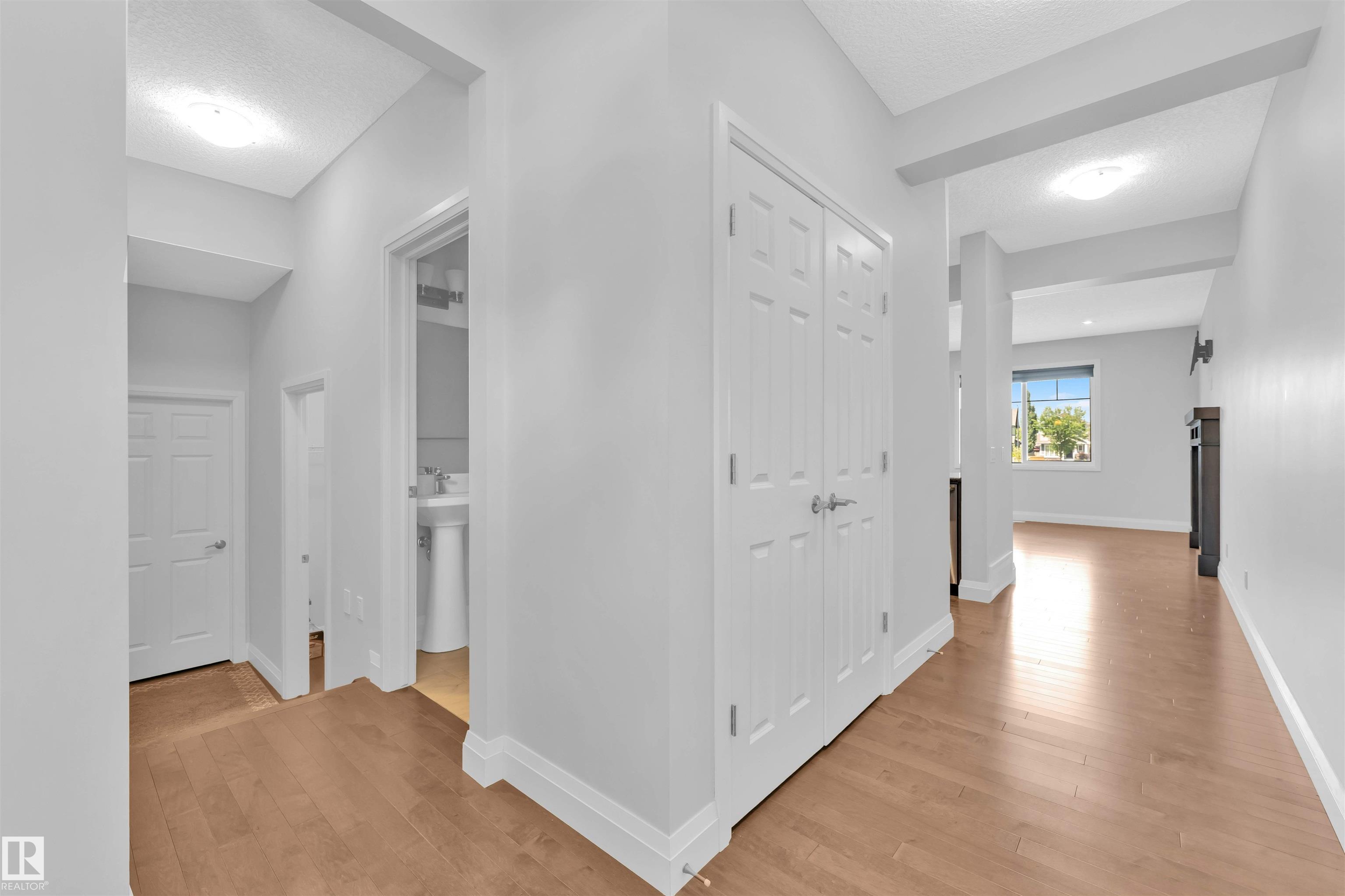 https://zimg.paragon.ice.com/ParagonImages/Property/PM/RAE/225409019/16/0/0/99e8f9986a7972a9b0aff9e2a4f357e3/1/0ea1b301e13e7fb7e2cafa26710376e5/225409019-70f9b3fe-ca9e-4236-ad73-21cafec15366.JPG