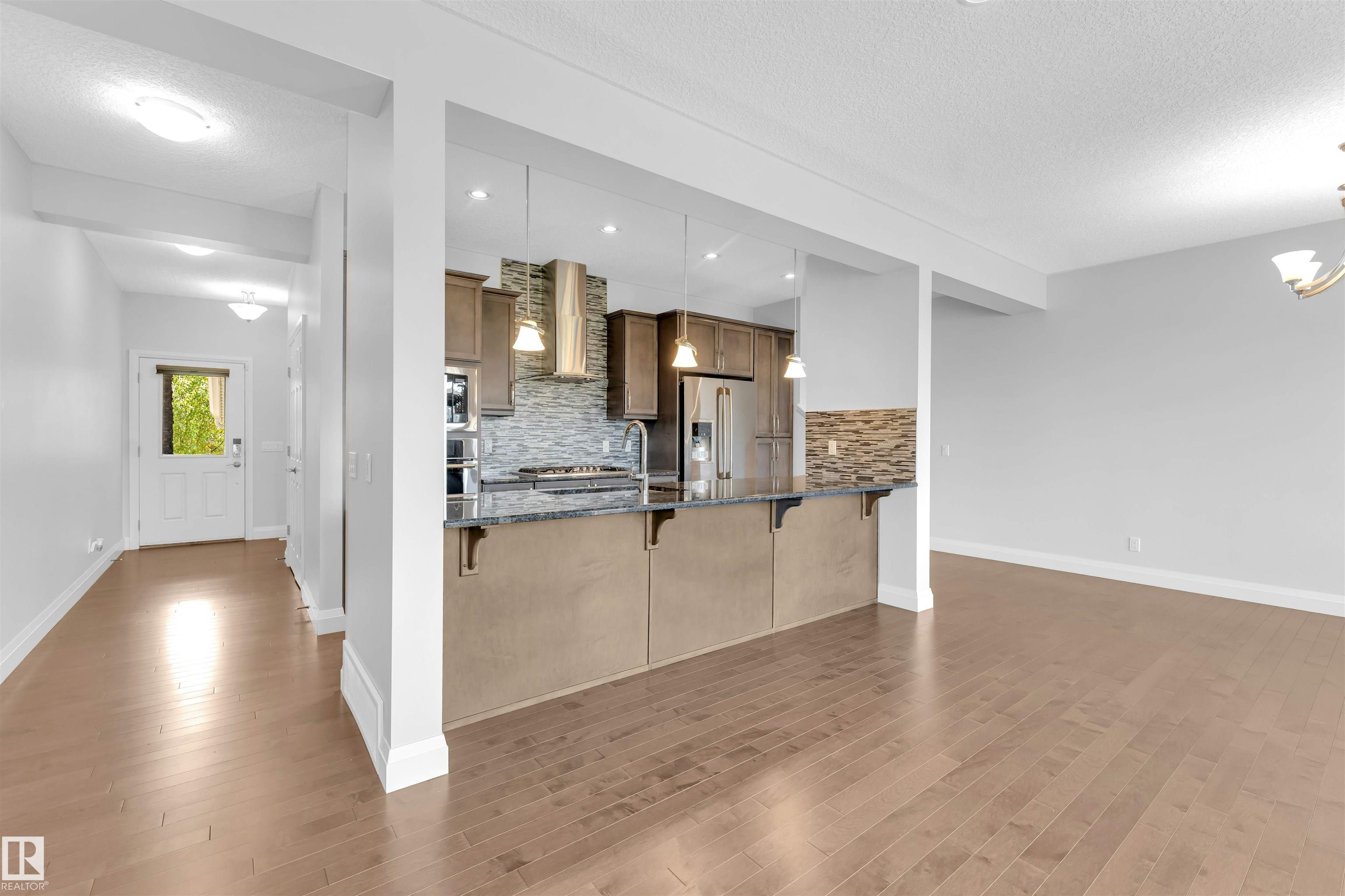 https://zimg.paragon.ice.com/ParagonImages/Property/PM/RAE/225409019/26/0/0/8afa2f3ca2c636f2363cfb16ef3bb65d/1/0ea1b301e13e7fb7e2cafa26710376e5/225409019-921e6f43-3fa2-474d-8c37-033a99c01221.JPG