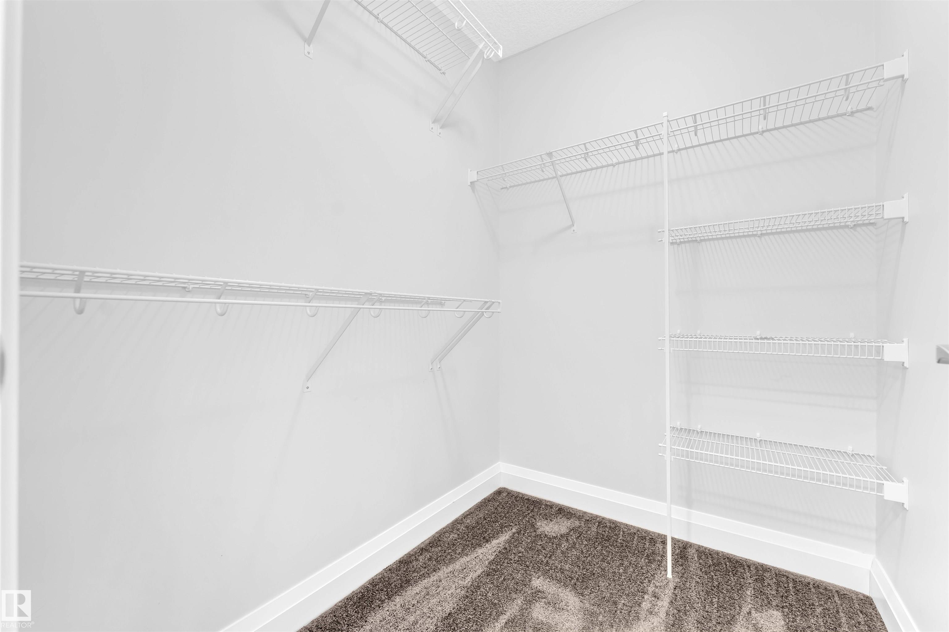 https://zimg.paragon.ice.com/ParagonImages/Property/PM/RAE/225409019/39/0/0/96668af9b2e5e4751463d0bb51e200d7/1/0ea1b301e13e7fb7e2cafa26710376e5/225409019-84b74592-bd42-4a16-b100-fb7cfe12841f.JPG