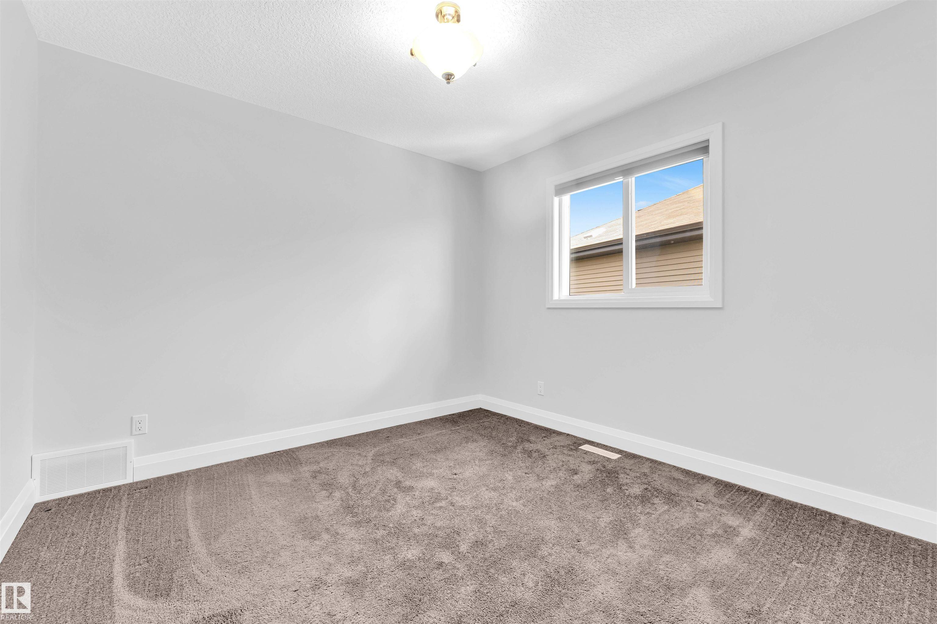 https://zimg.paragon.ice.com/ParagonImages/Property/PM/RAE/225409019/45/0/0/9949e4a7b602cc6cf9ba9d11ffed7def/1/0ea1b301e13e7fb7e2cafa26710376e5/225409019-0a0e00d7-4f92-4b3e-9377-5252915a1381.JPG