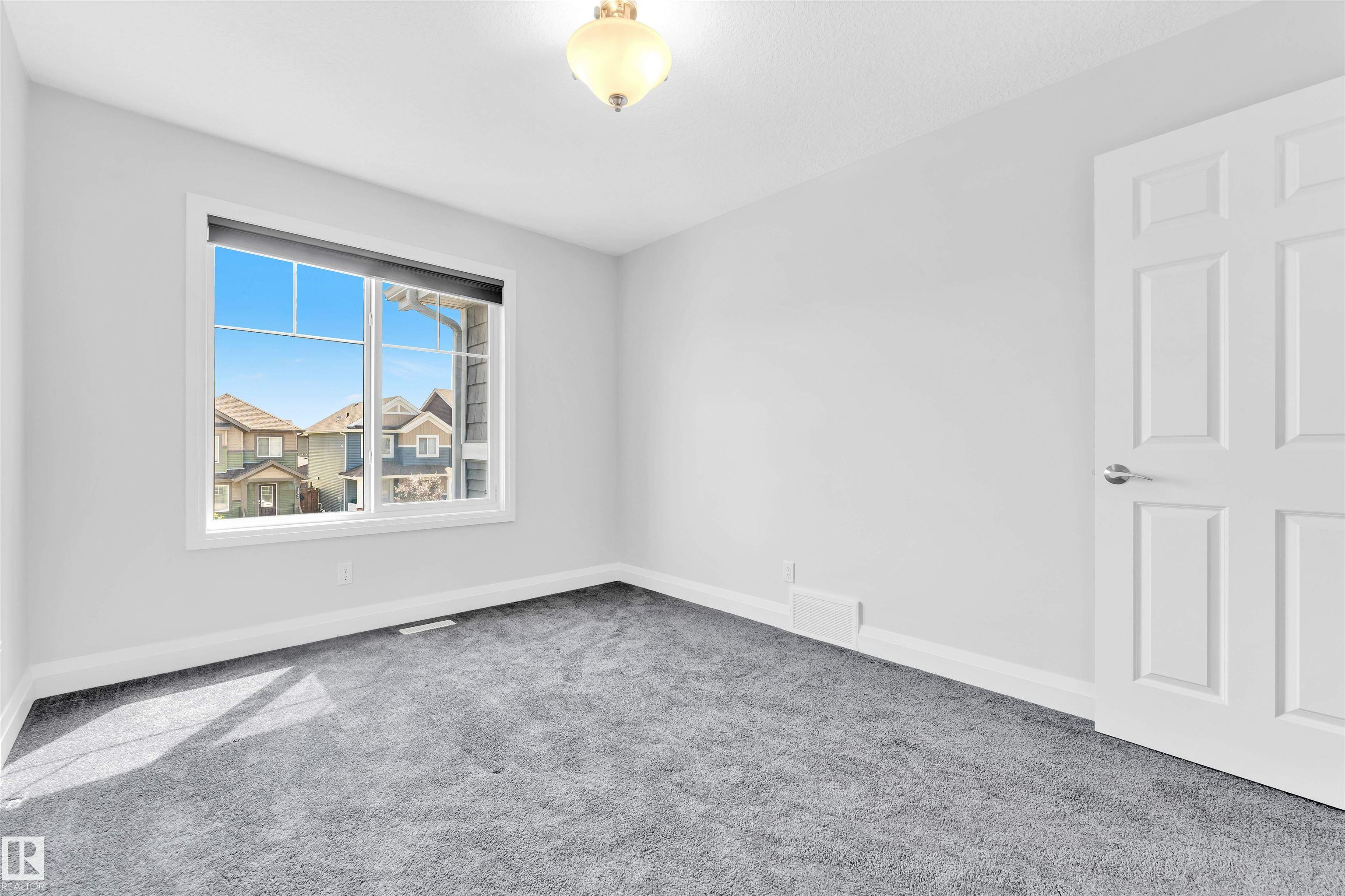 https://zimg.paragon.ice.com/ParagonImages/Property/PM/RAE/225409019/51/0/0/d2a7e39a10c86700fb032d658e61ef9e/1/0ea1b301e13e7fb7e2cafa26710376e5/225409019-be4a26de-2486-4918-8da5-c70a961aedcc.JPG
