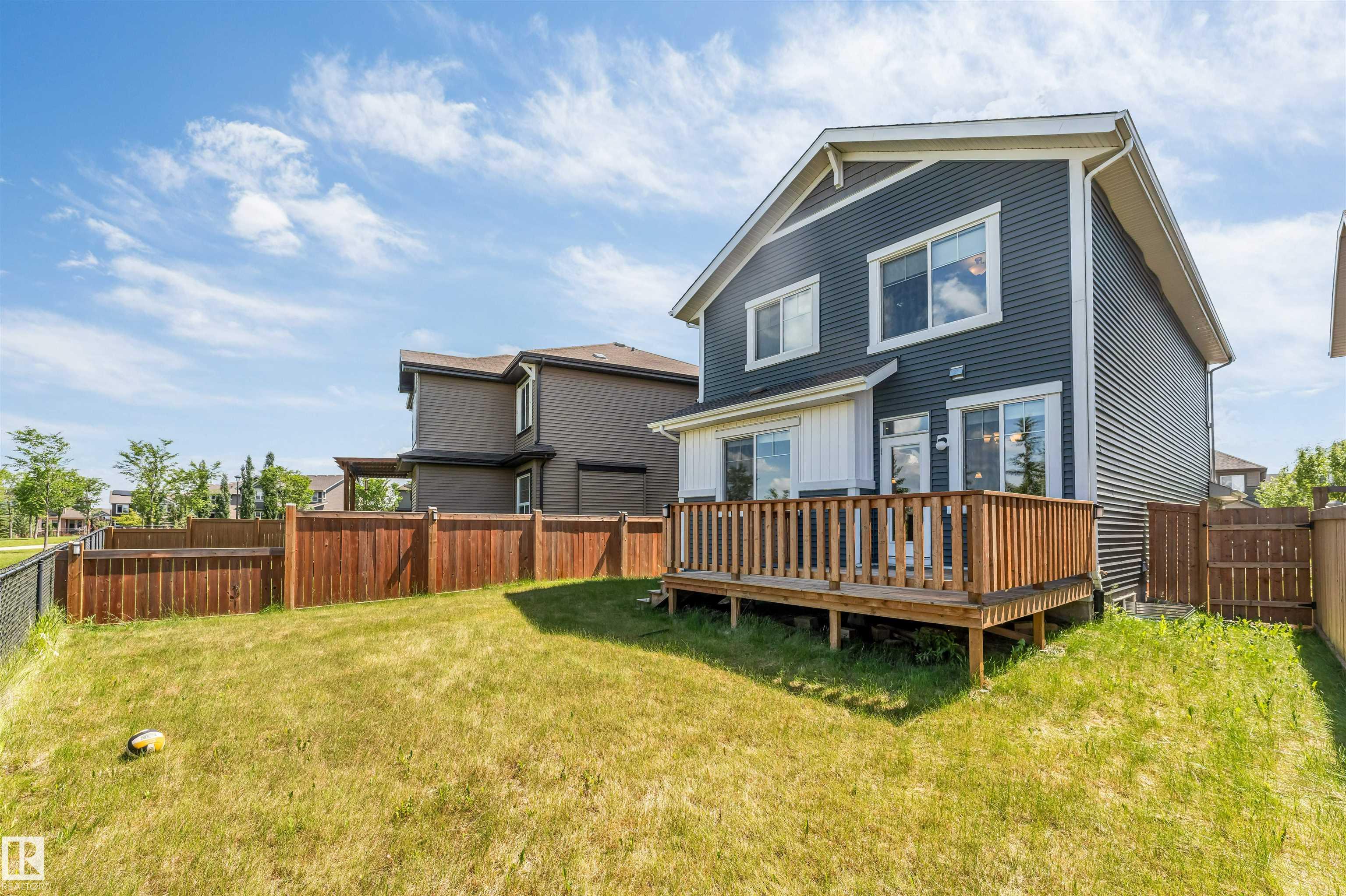 https://zimg.paragon.ice.com/ParagonImages/Property/PM/RAE/225409019/7/0/0/85be333b81054d62f6a6b967429a4066/1/0ea1b301e13e7fb7e2cafa26710376e5/225409019-4807e62e-1516-46df-9c69-35e9dd9aa1c8.JPG
