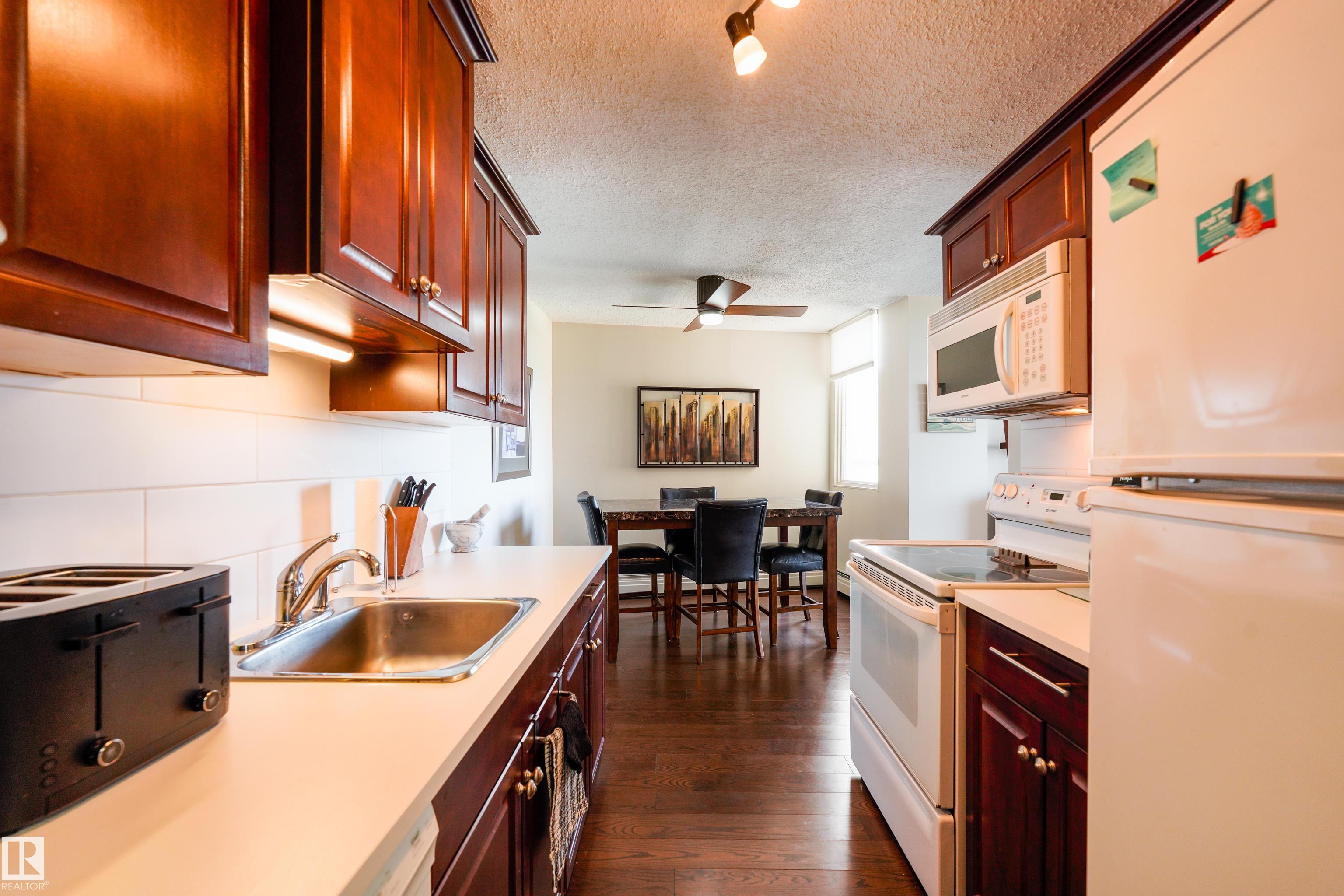 Photo 16 at 305 - 12121 Jasper Avenue NW, Wîhkwêntôwin, Edmonton