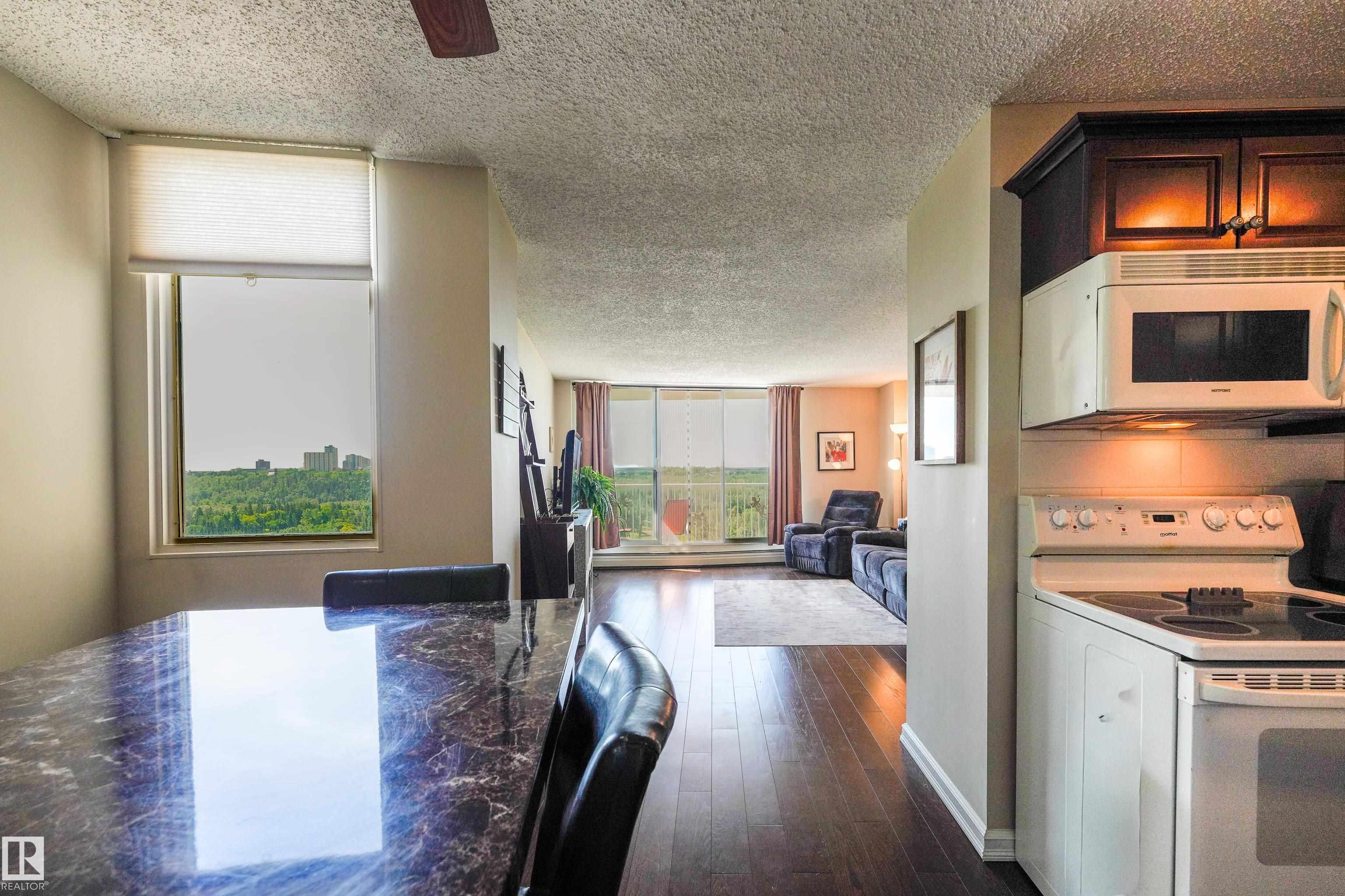 Photo 10 at 305 - 12121 Jasper Avenue NW, Wîhkwêntôwin, Edmonton