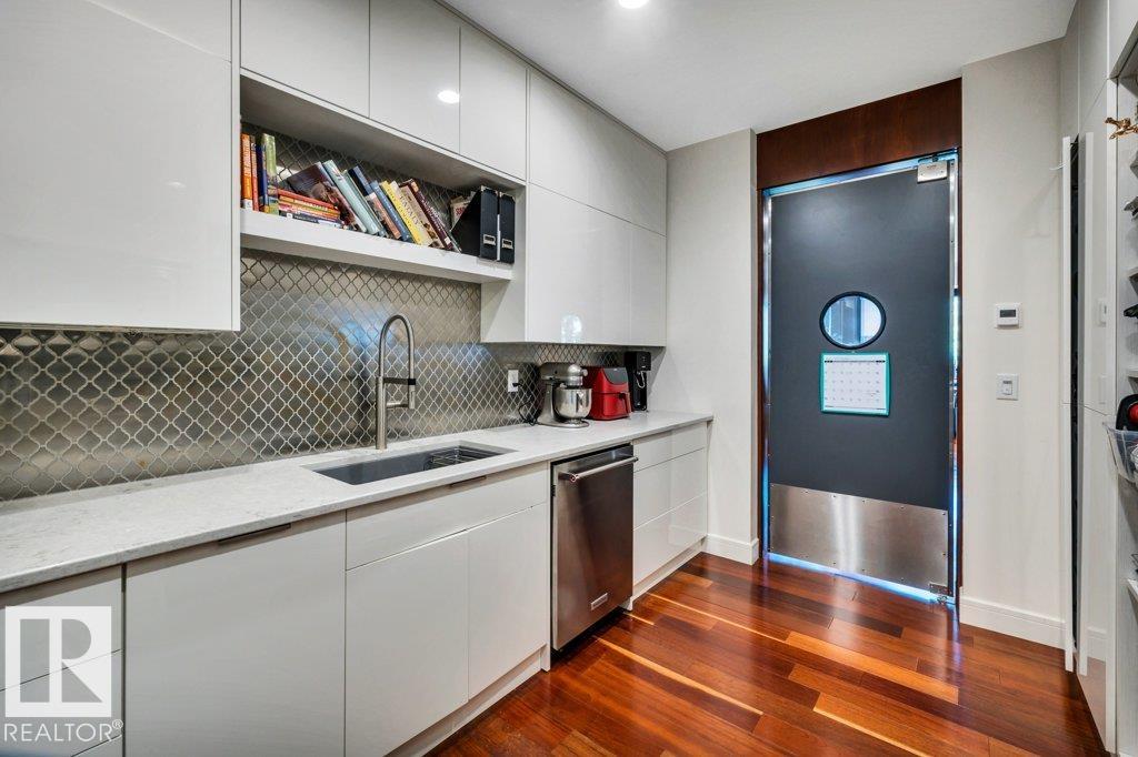 https://zimg.paragon.ice.com/ParagonImages/Property/PM/RAE/225409086/21/0/0/a10c8a8faf5adec2b77d6c2bb88b4ad7/1/c994224265c6fb85d15a5f04c2a12393/225409086-13198455-b45b-4532-a074-38948891150c.JPG