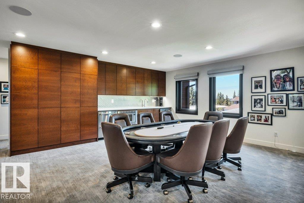 https://zimg.paragon.ice.com/ParagonImages/Property/PM/RAE/225409086/27/0/0/a9bf2a277b3003d978d796aed7df8e60/1/c994224265c6fb85d15a5f04c2a12393/225409086-80a3246f-0051-4bd7-beda-fadccd7b5efd.JPG