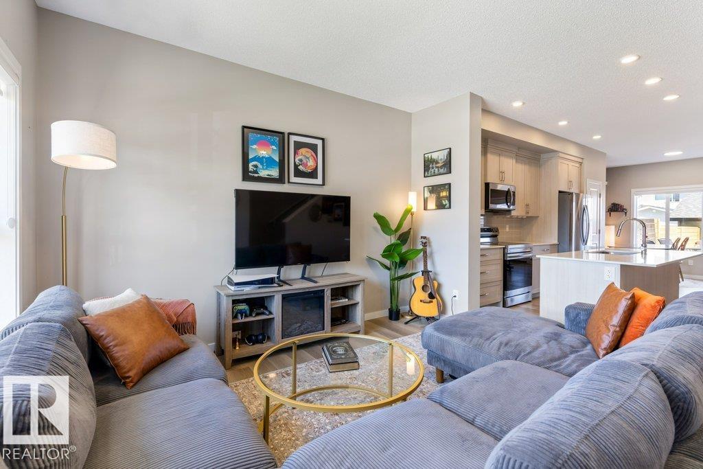 7056 181 Avenue NW, Crystallina Nera East, Edmonton