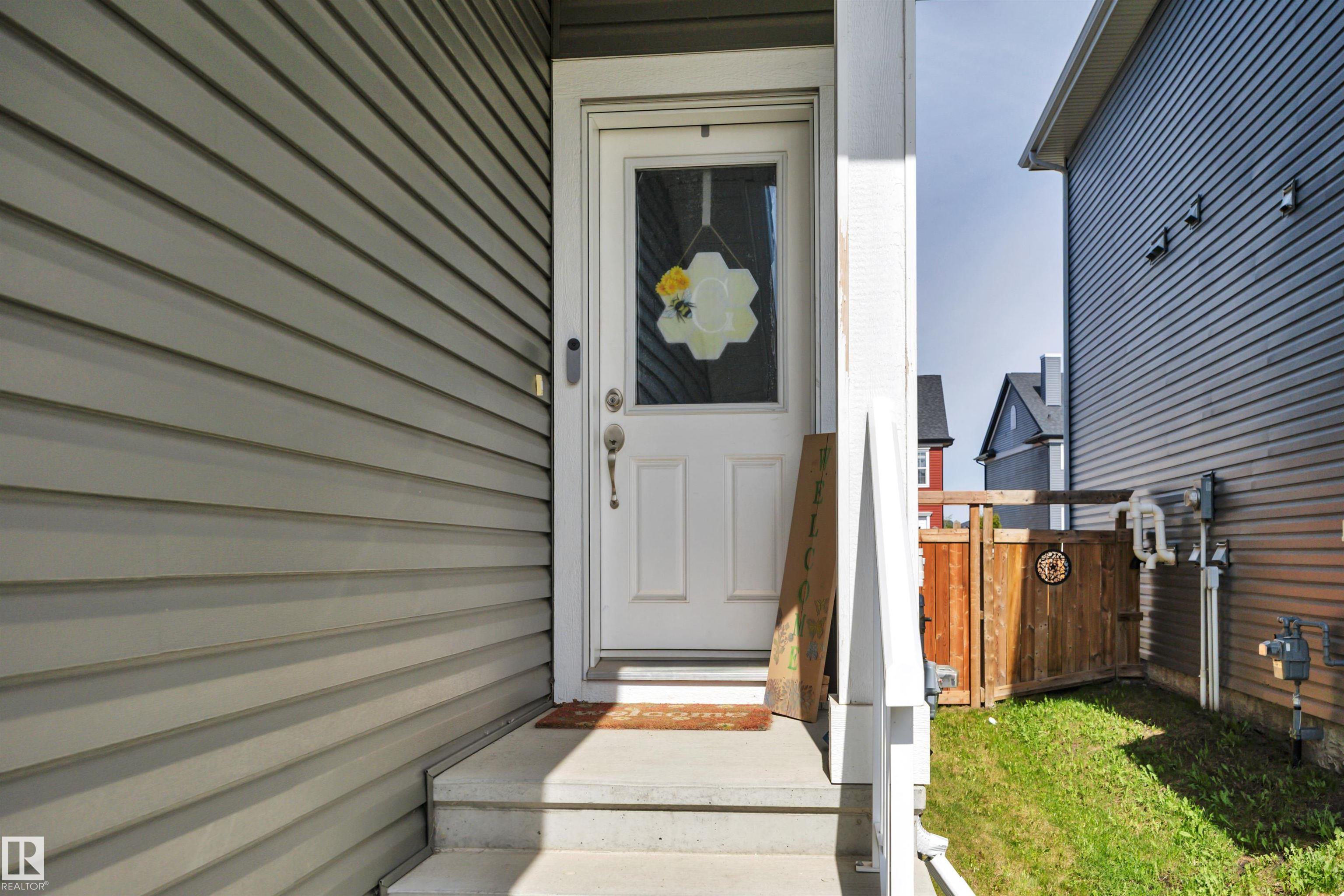 560 Sturtz Link, Southfork, Leduc