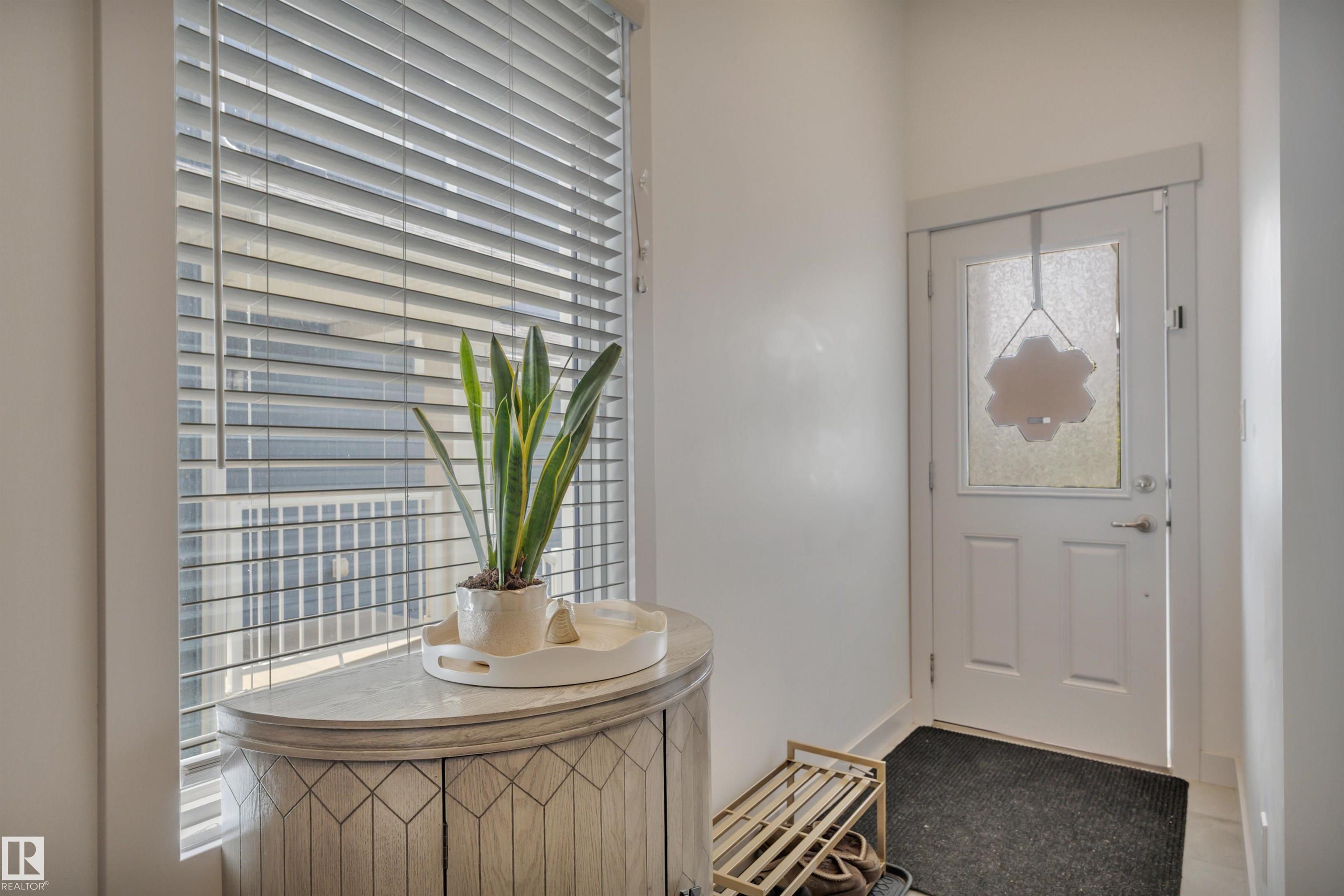 560 Sturtz Link, Southfork, Leduc