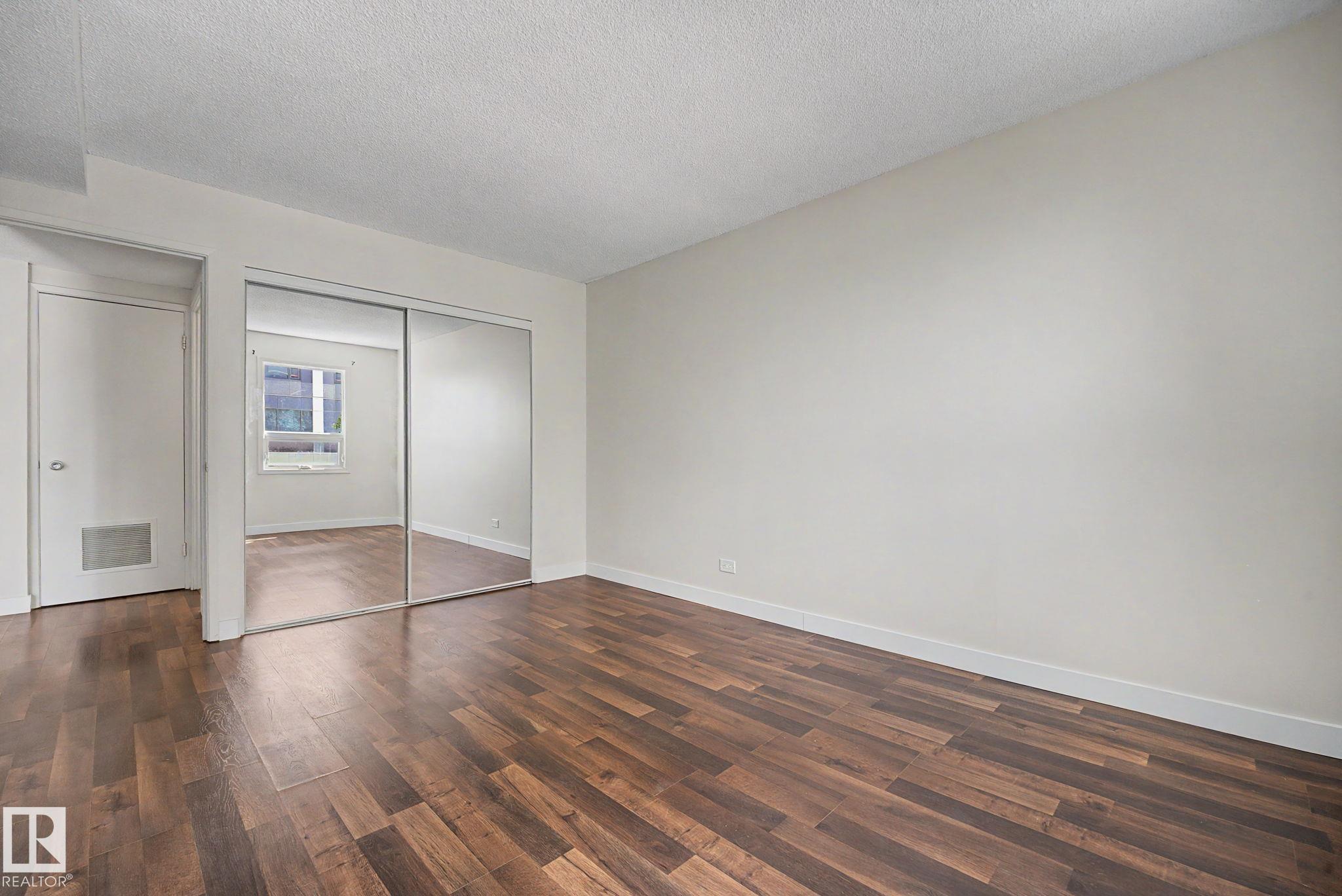 Photo 15 at 304 - 10140 120 Street NW, Wîhkwêntôwin, Edmonton