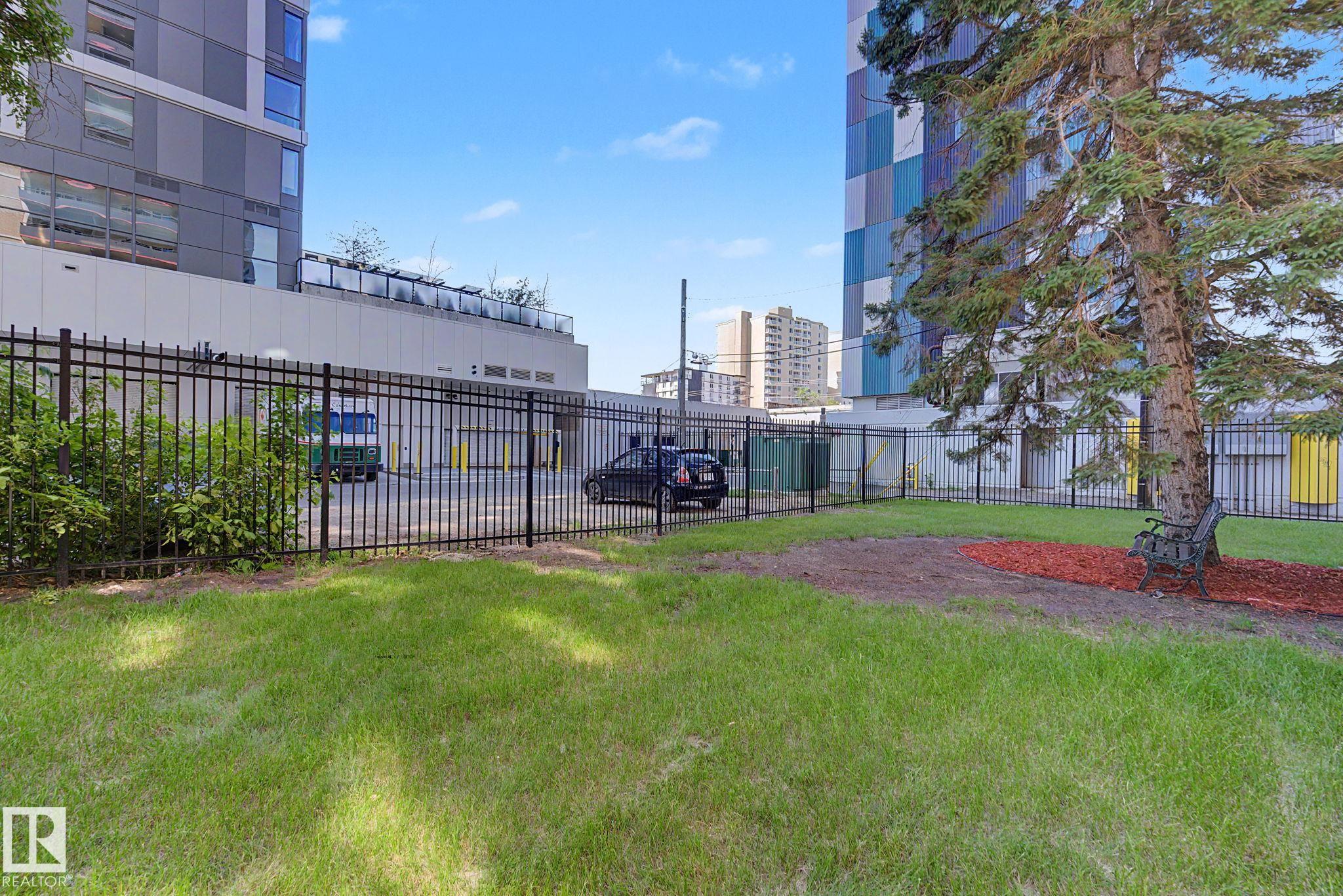 Photo 37 at 304 - 10140 120 Street NW, Wîhkwêntôwin, Edmonton