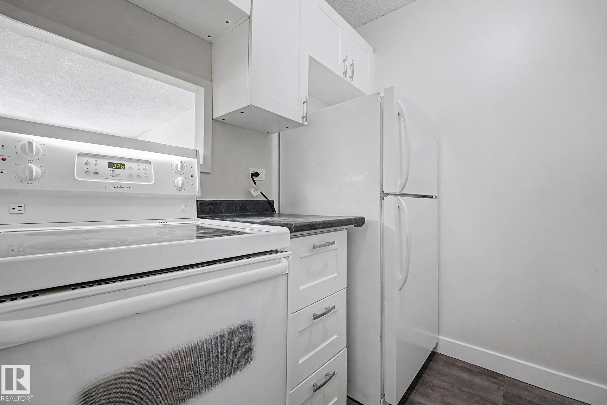 Photo 7 at 304 - 10140 120 Street NW, Wîhkwêntôwin, Edmonton