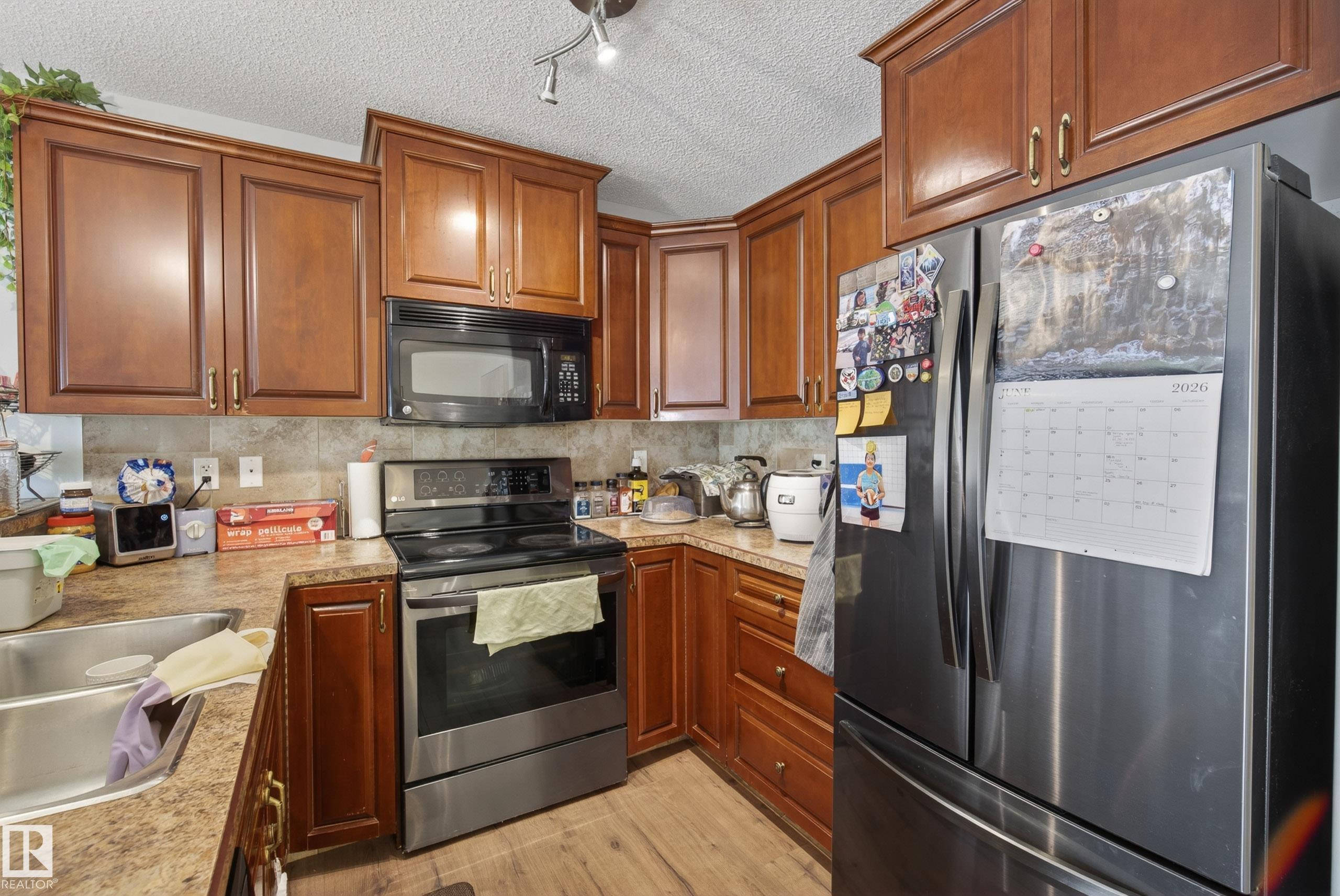 Photo 12 at 51 - 9511 102 Avenue, Morinville