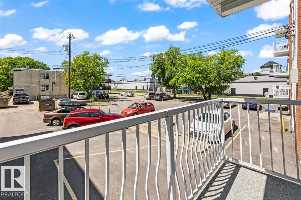 Photo 20 at 202 - 10330 113 Street NW, Wîhkwêntôwin, Edmonton