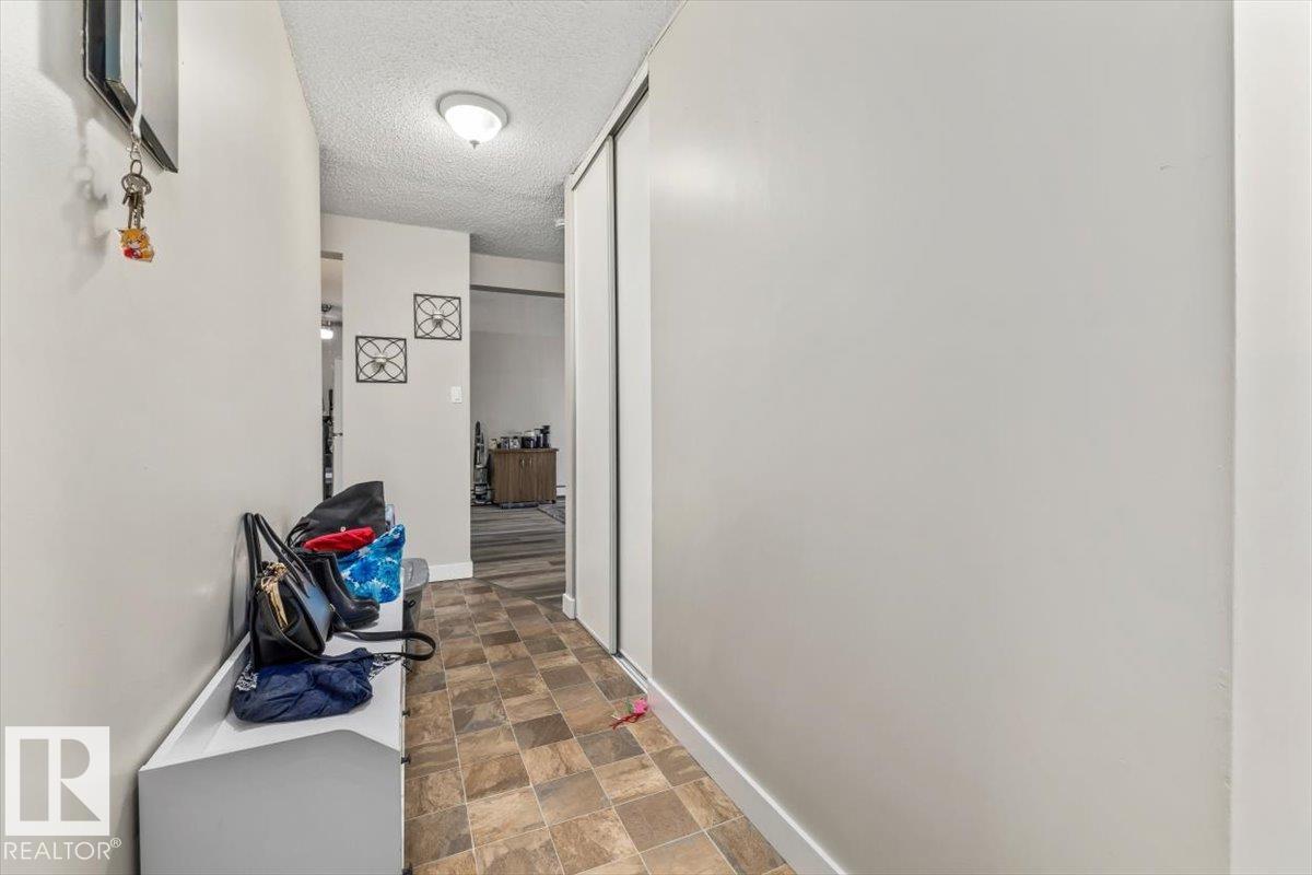 202 - 10330 113 Street NW, Wîhkwêntôwin, Edmonton